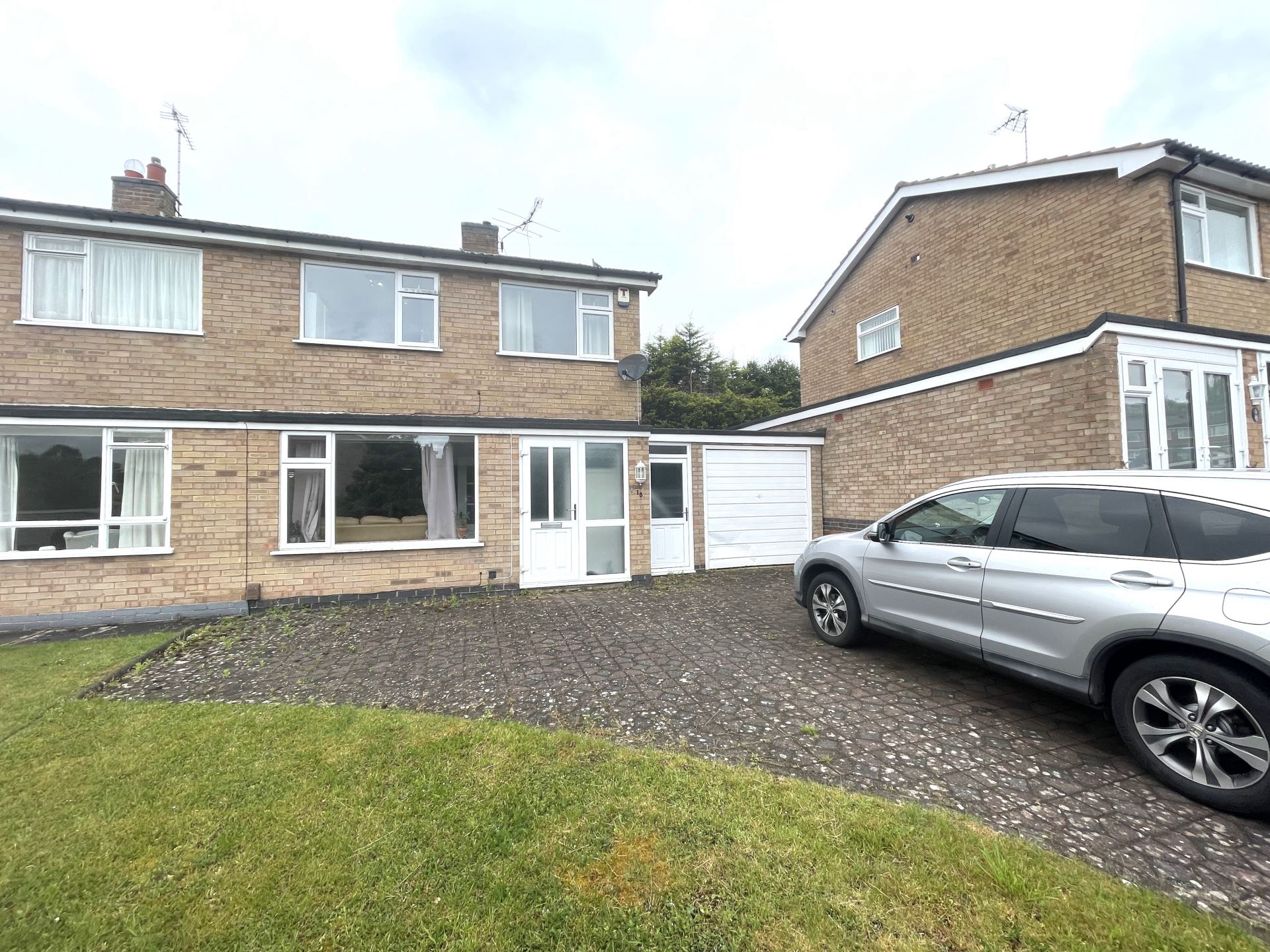 Trent Close Oadby Leicester LE2