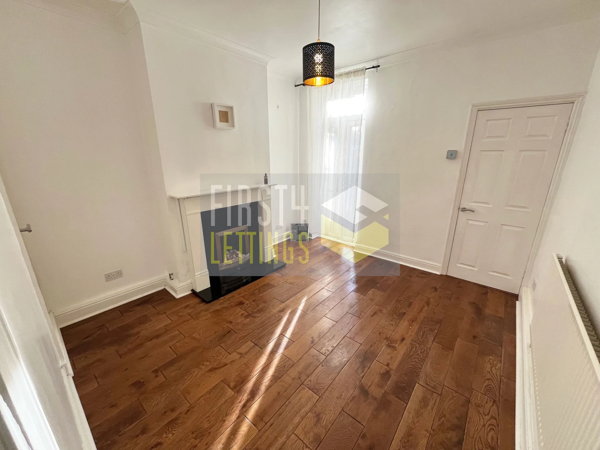 Property photo: Avenue Road Extension, Clarendon Park, Leicester, LE2