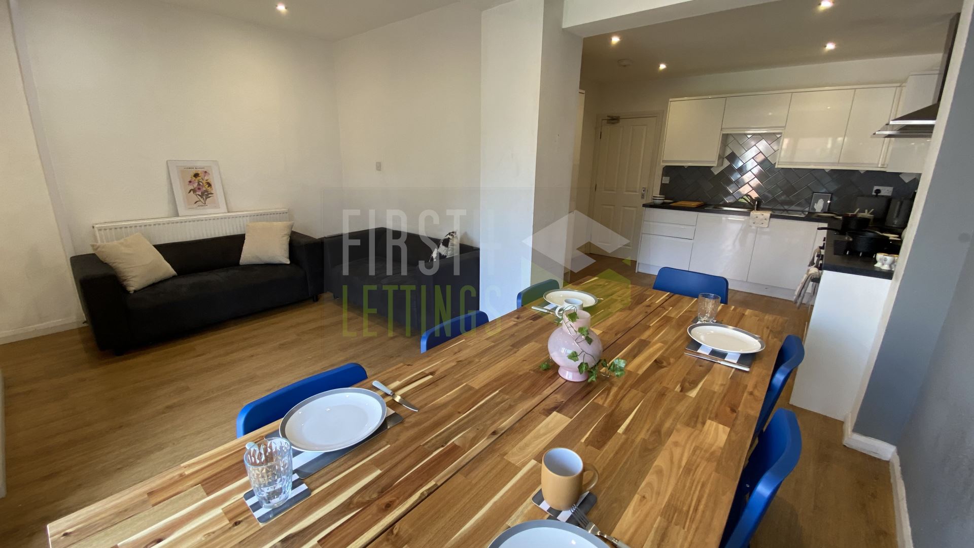 Property photo: Clarendon Park Road, Clarendon Park, Leicester, LE2