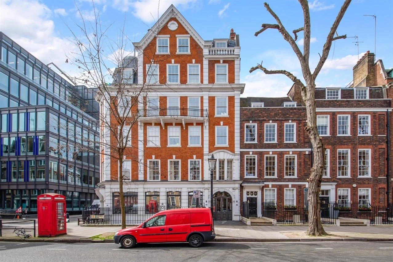 Holborn WC1R