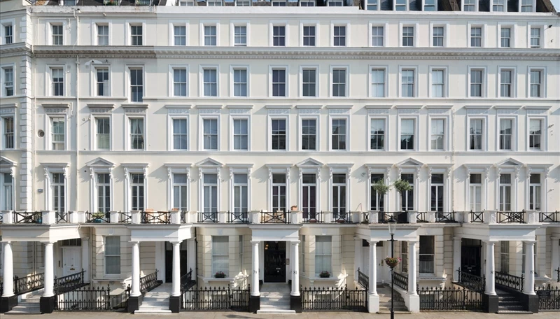 Kensington W8