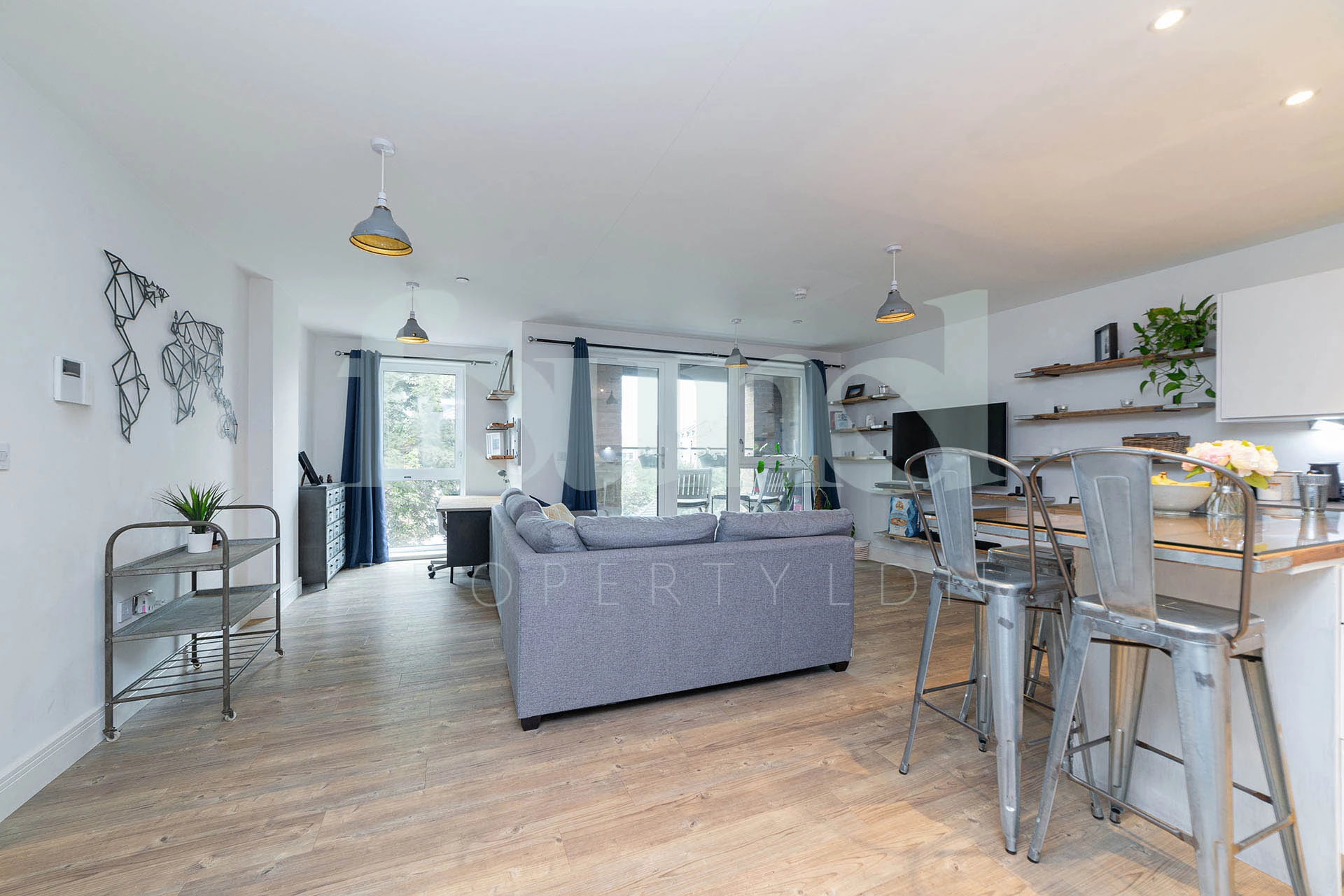Isleworth TW7