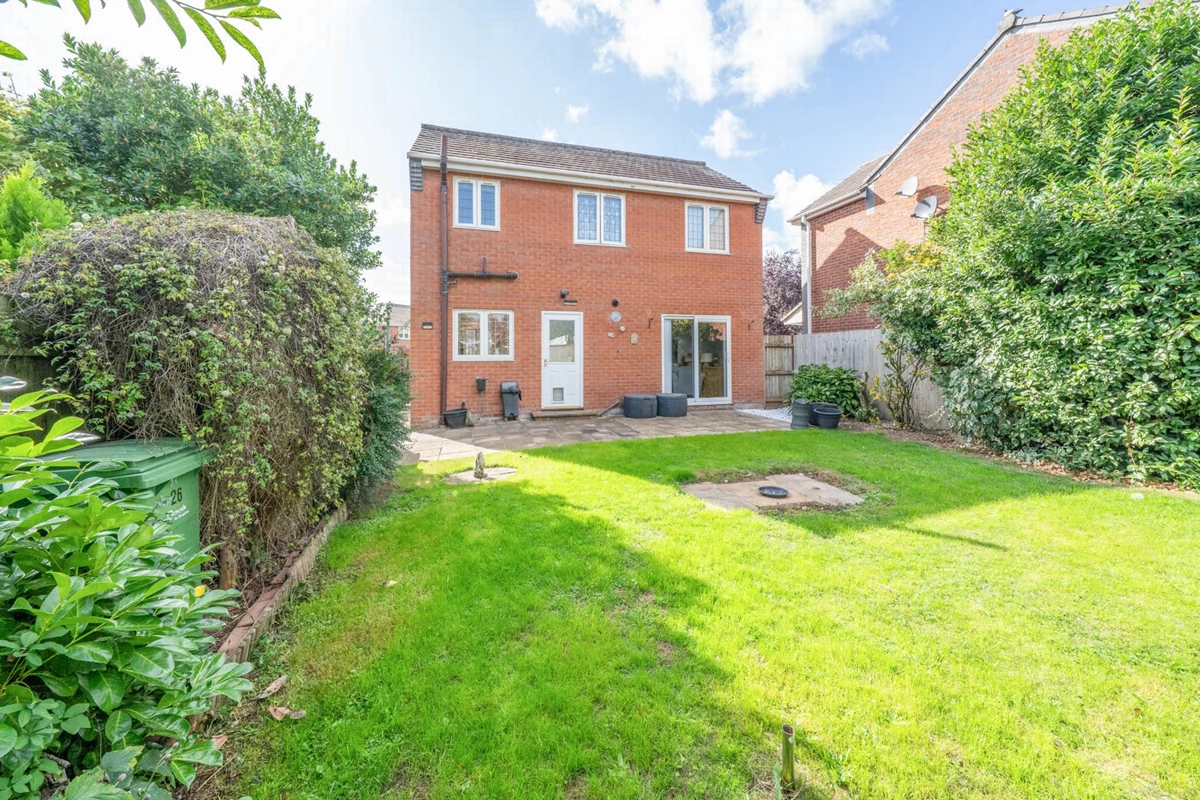 Photo 9