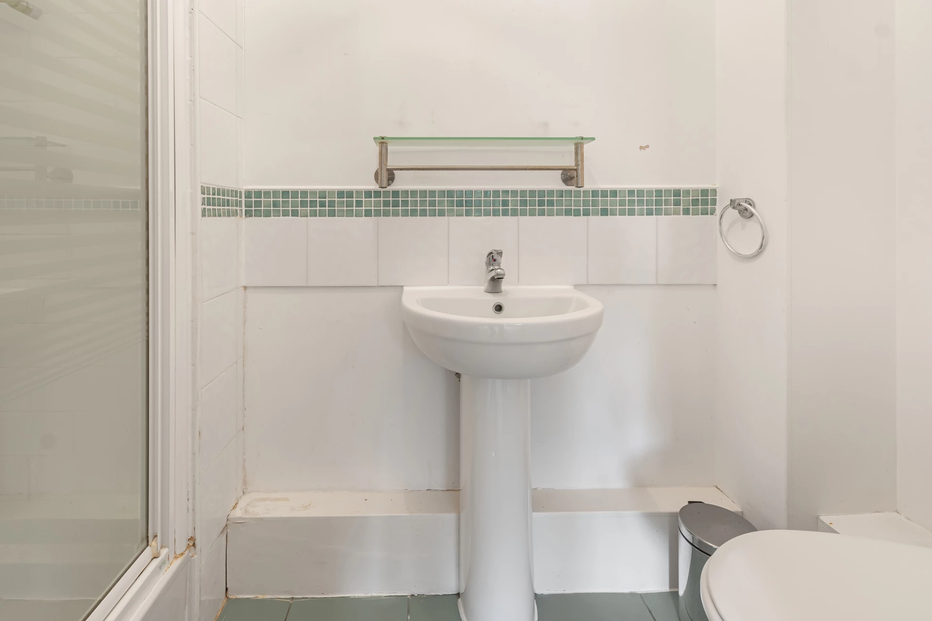 En-Suite Shower Room for Bedroom 1