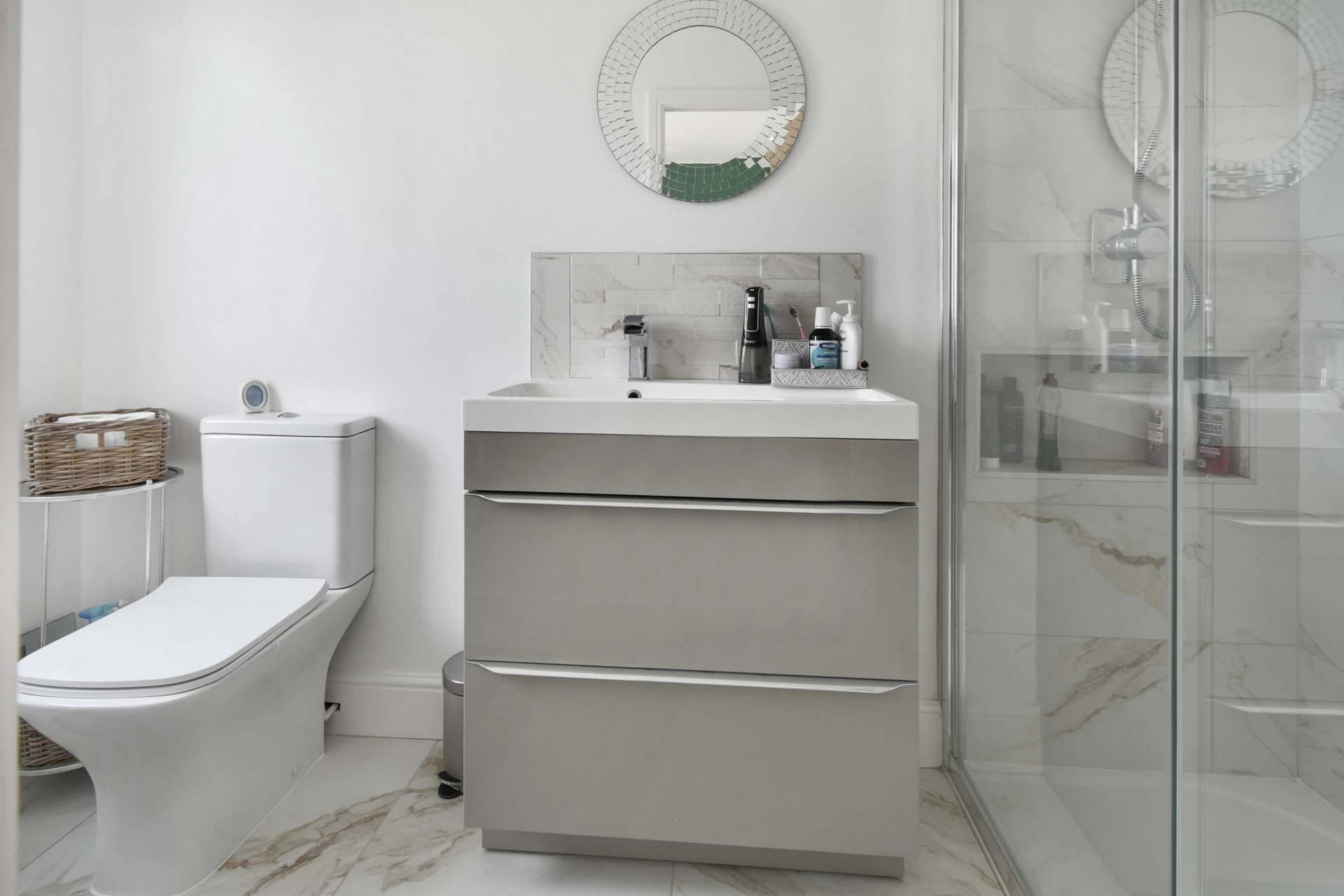 En-Suite Shower Rm