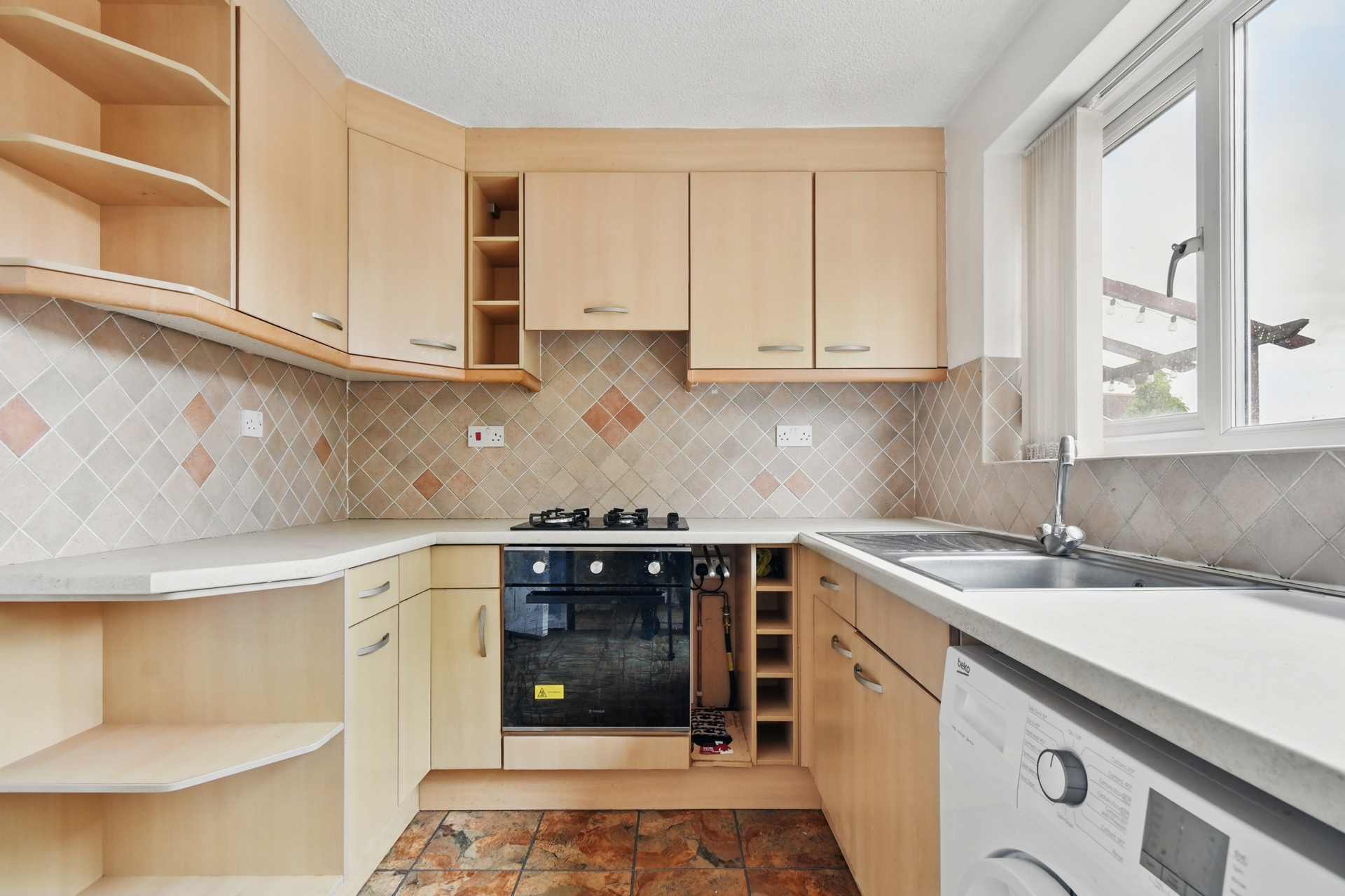 Kitchen (2)