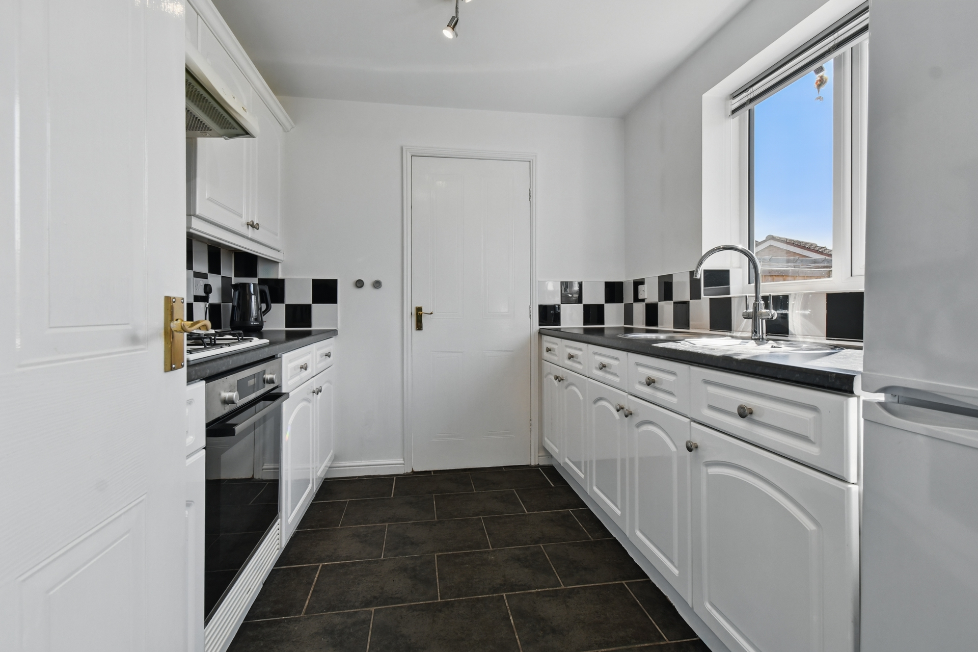 Kitchen (2)