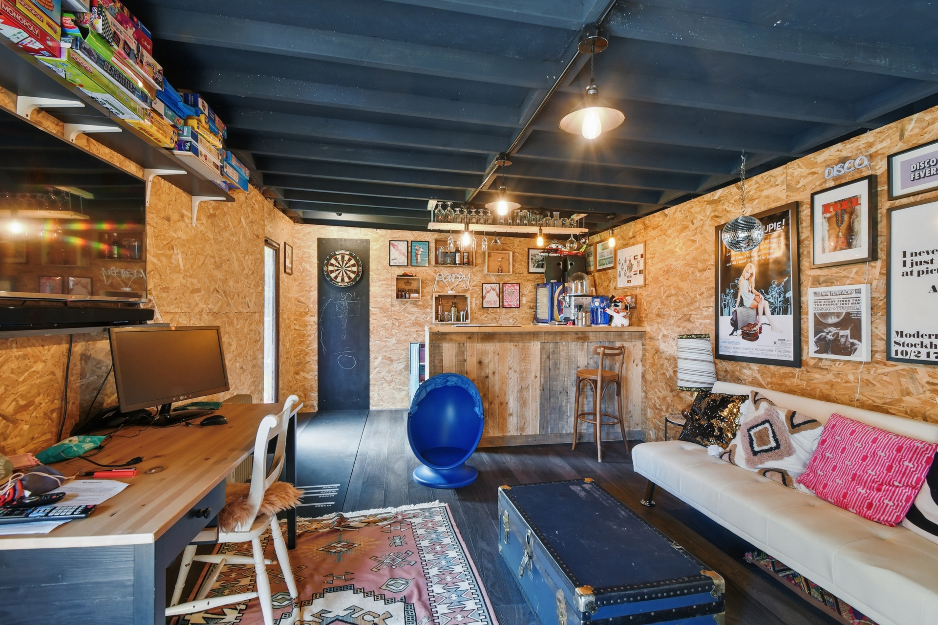 Bar/Office
