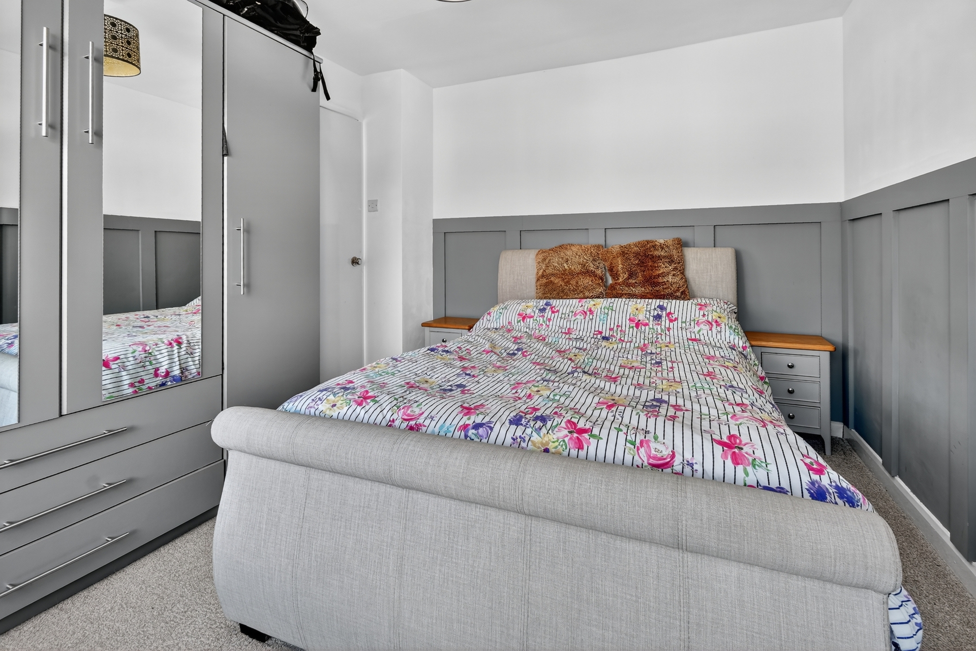 Bedroom 1 (2)