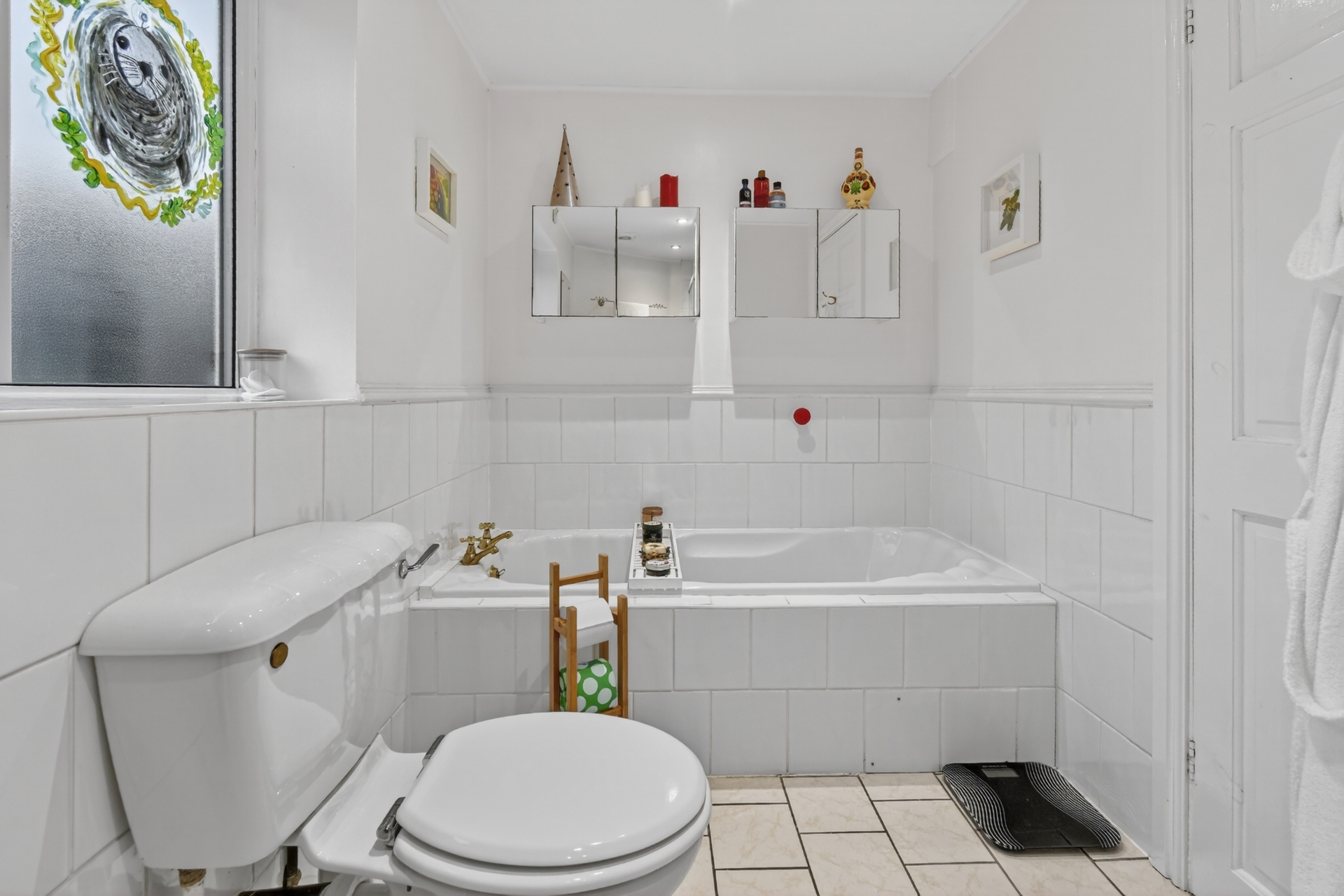 En-Suite Bathroom to Bedroom 1 (3)