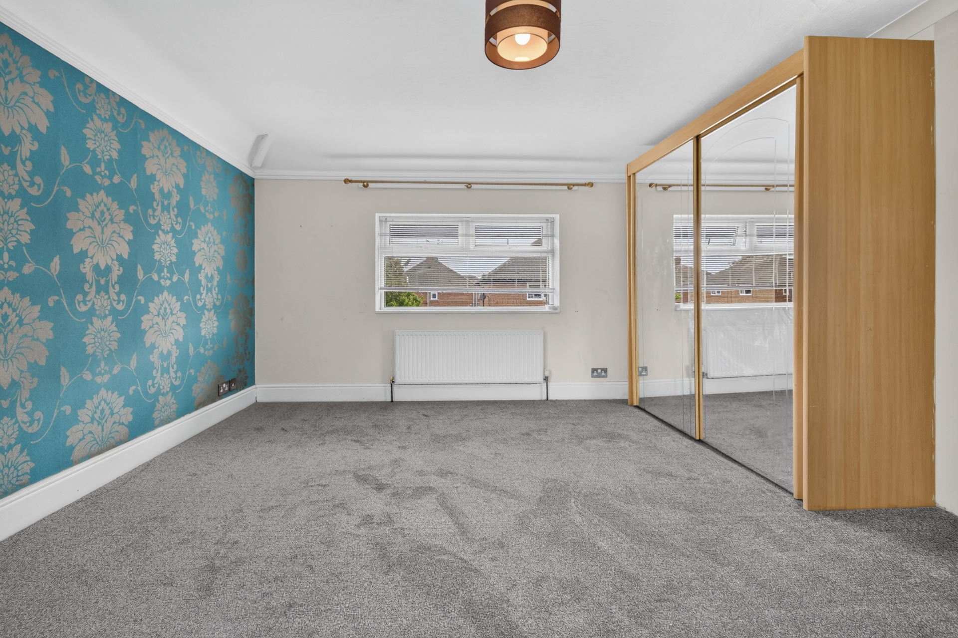 Bedroom 1 (2)