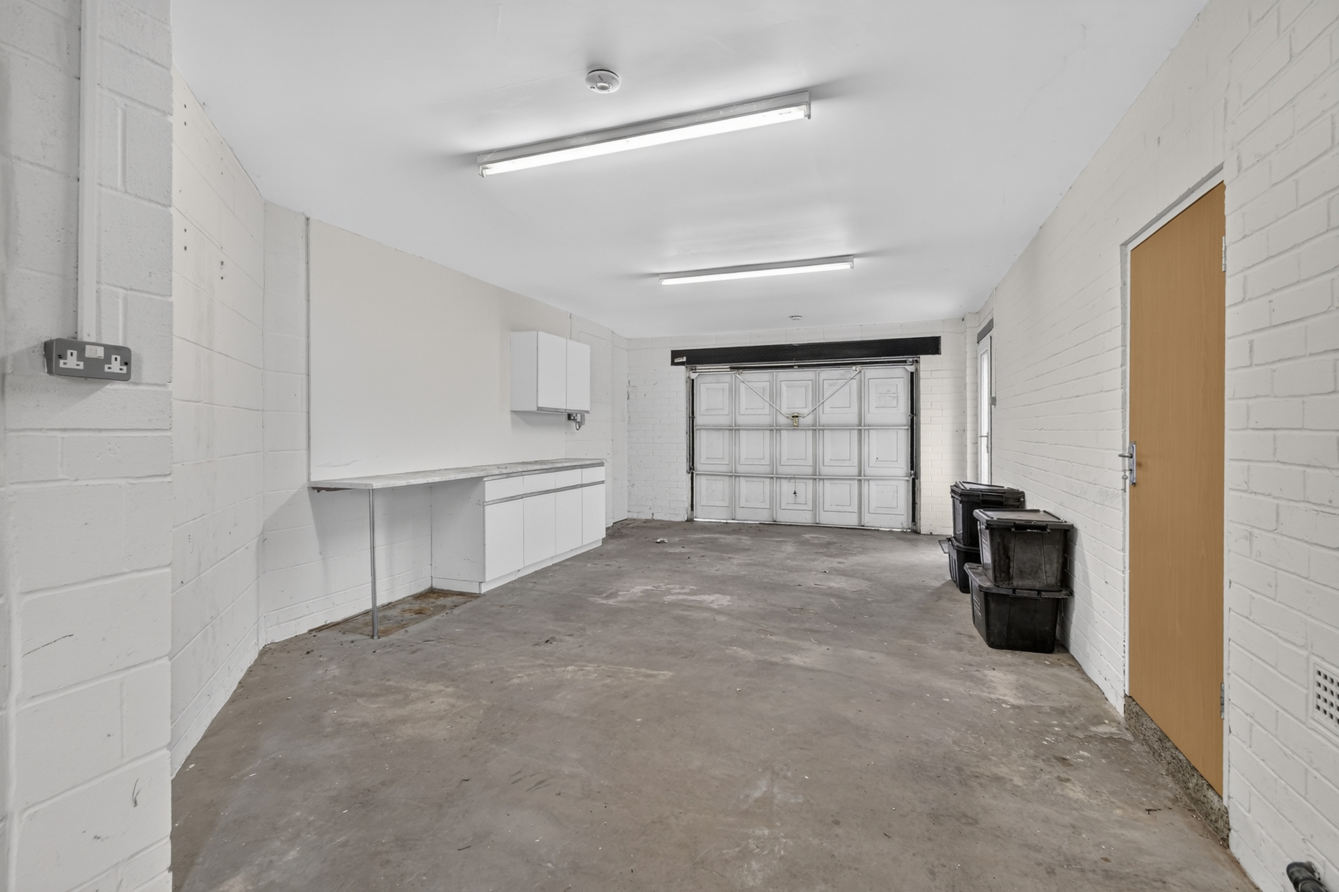 Garage/Workshop