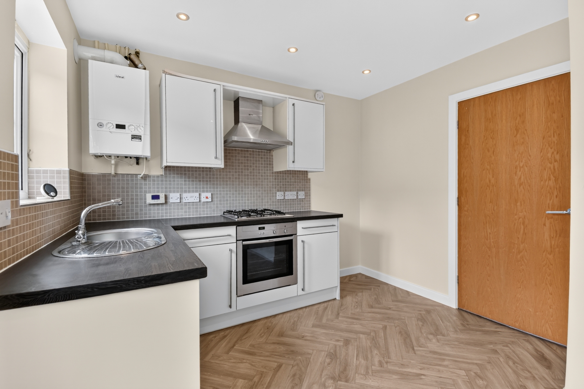 Kitchen (2)