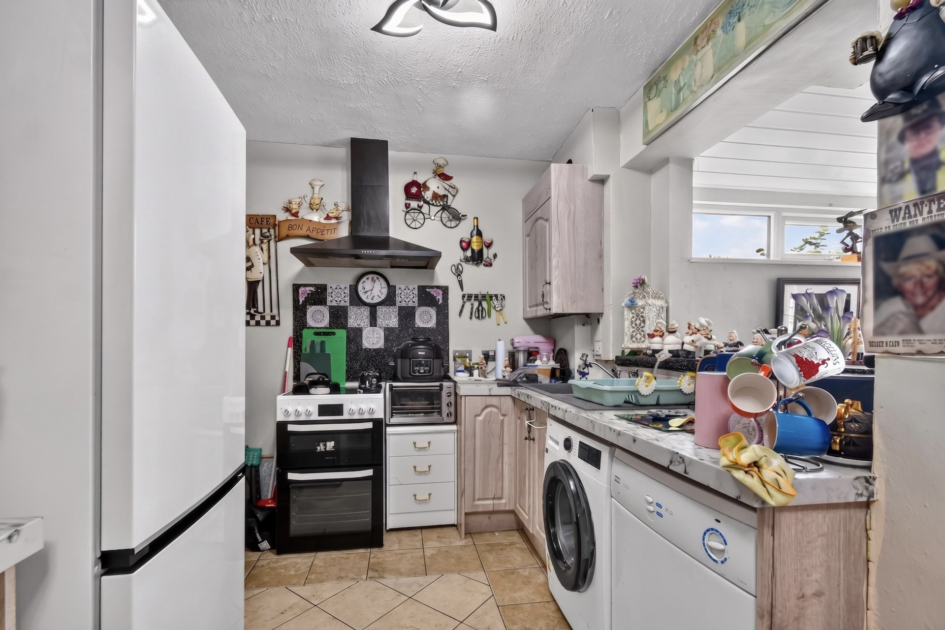Kitchen (2)