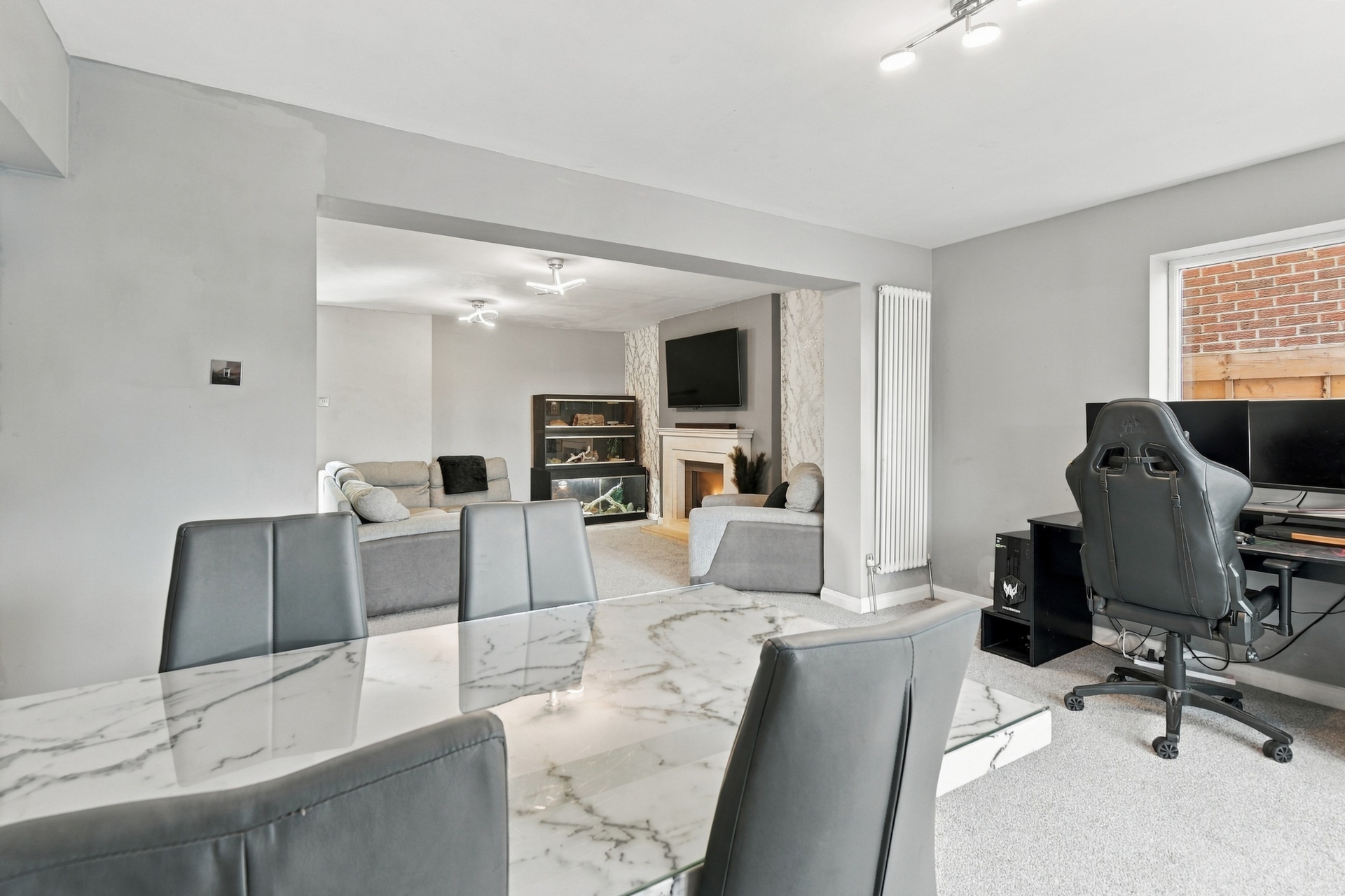 Lounge/Diner (5)