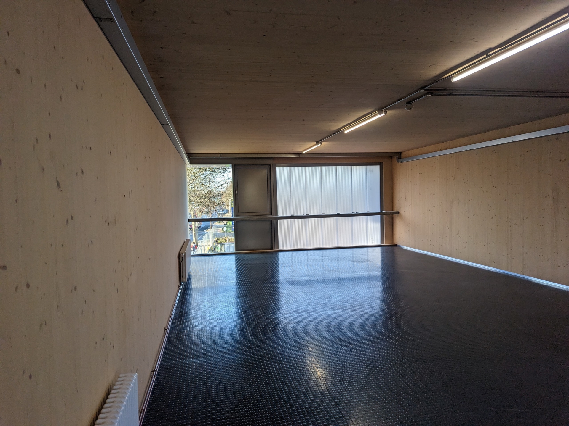Commercial Property To Let 599 Woolwich Road,Charlton,SE7