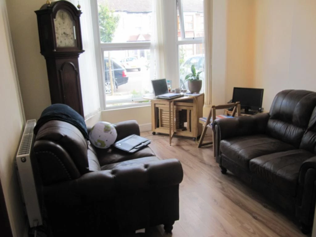 Photo 5
