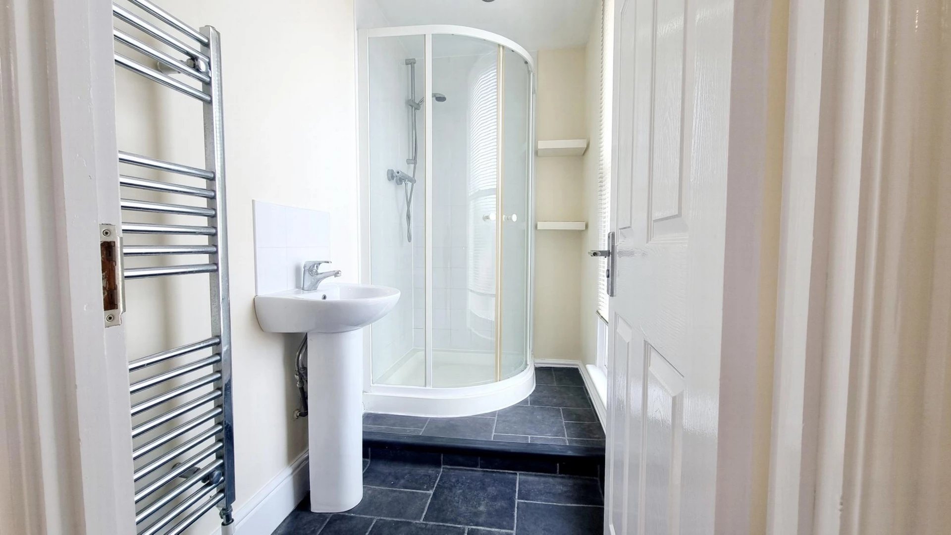 Ensuite to Bedroom 1