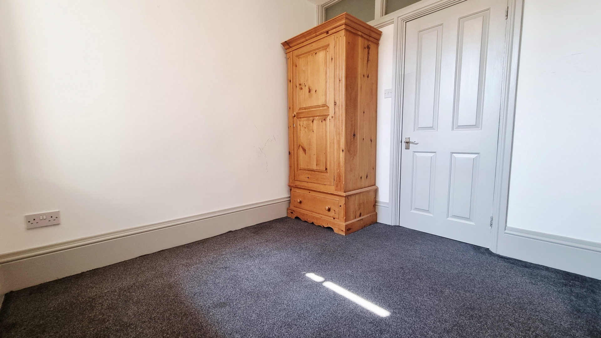 Single Bedroom
