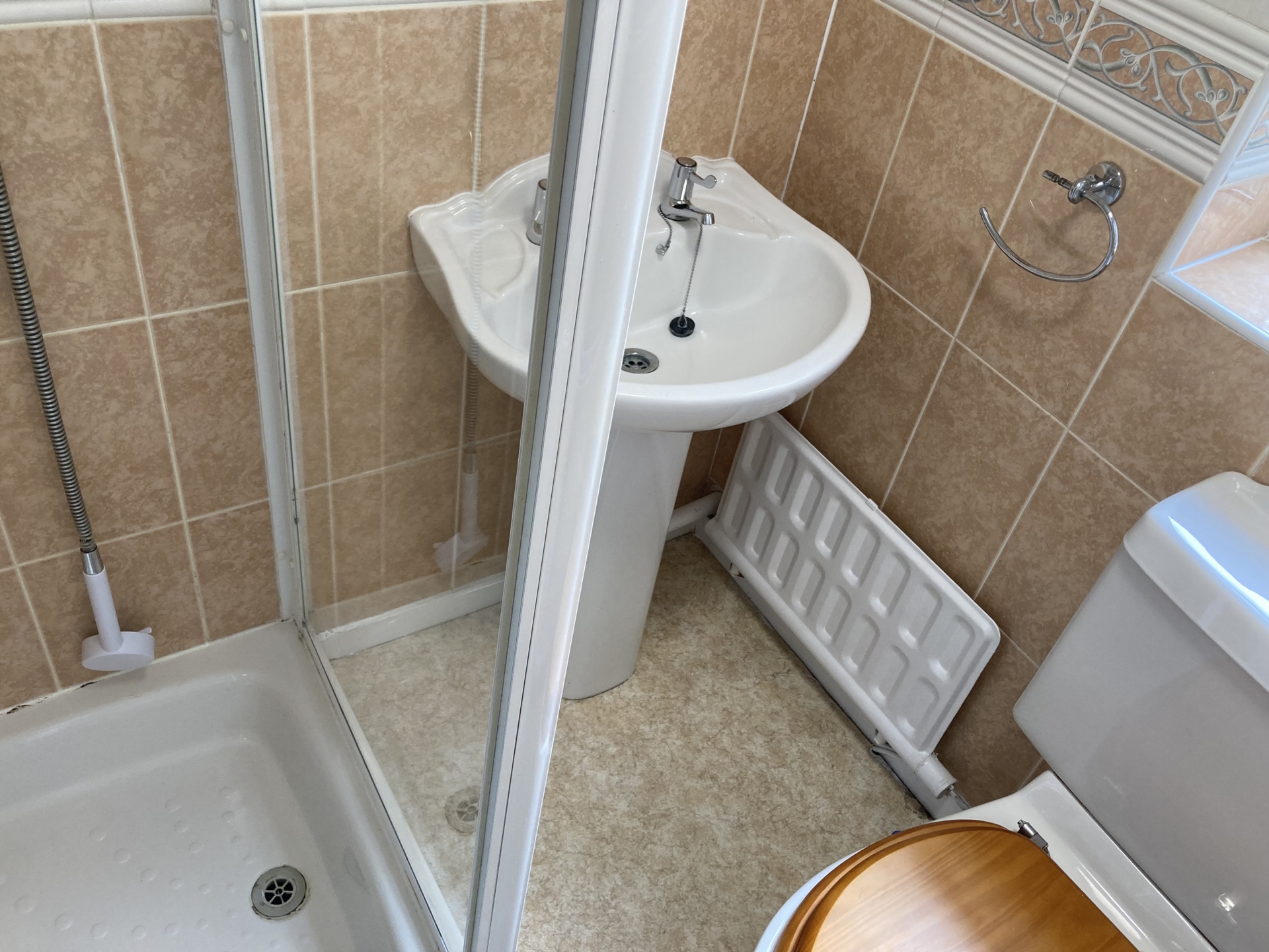 Shower & WC