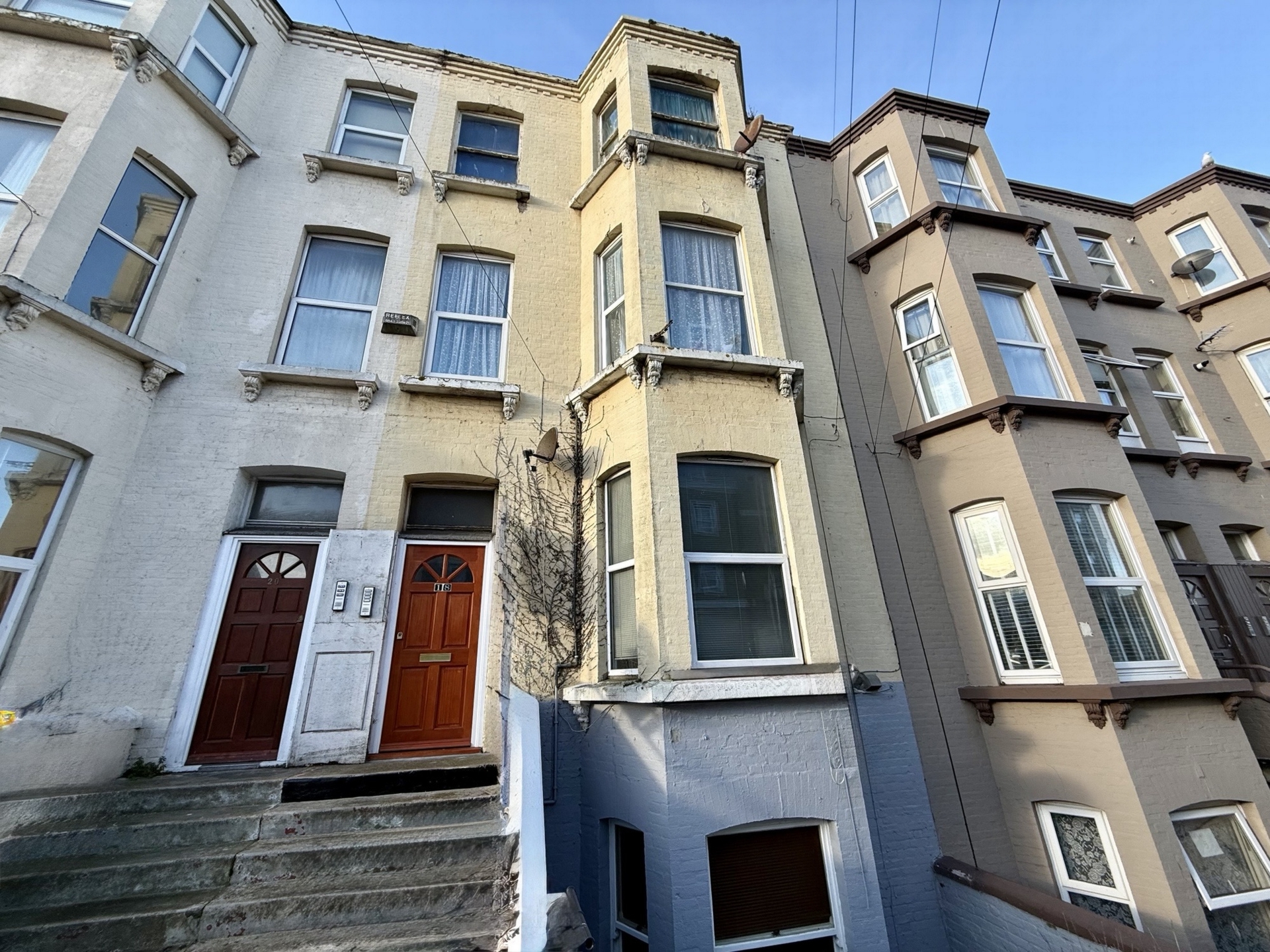 Flat 2, 18 Sweyn Road