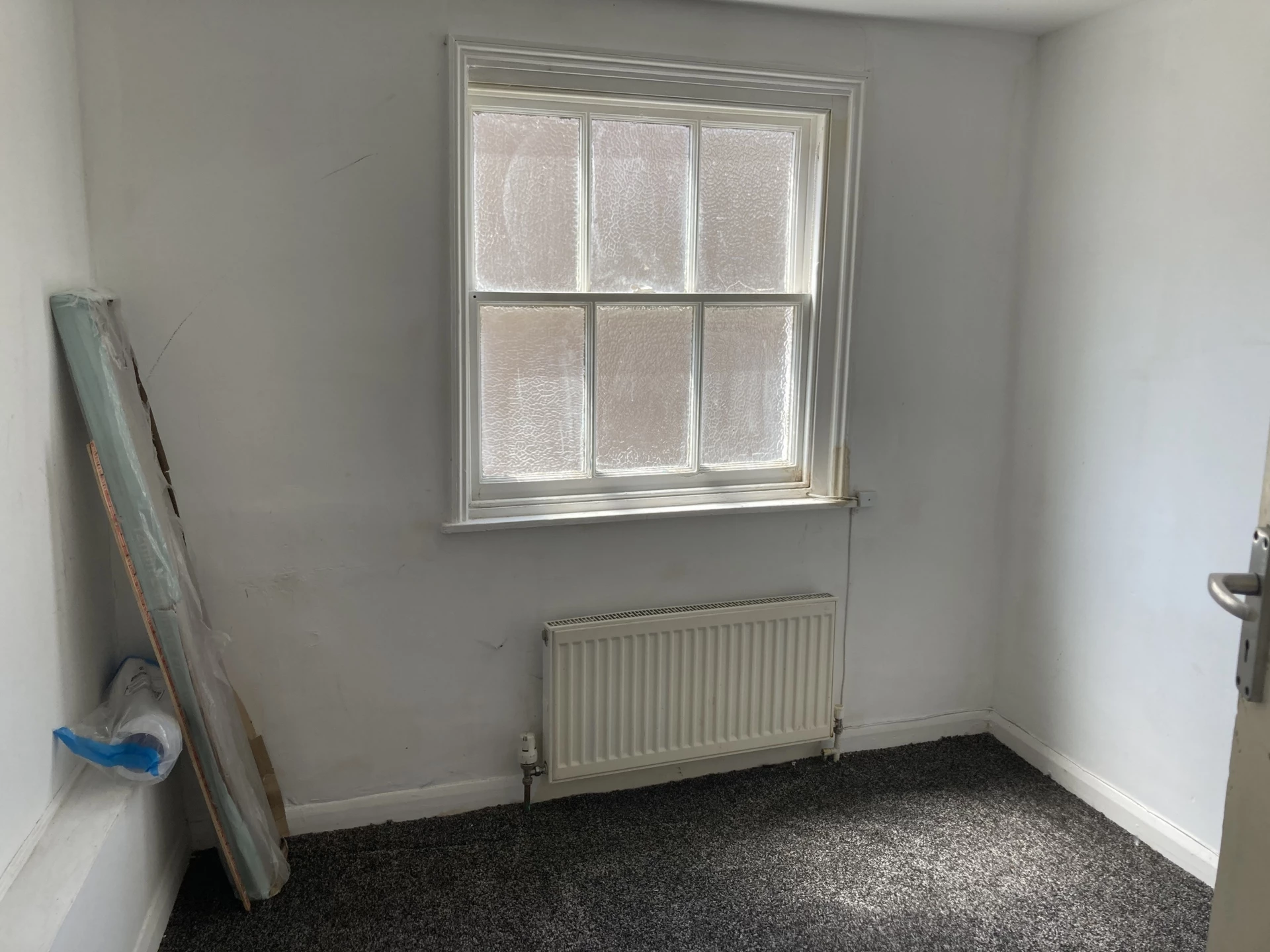 Bedroom 2/office