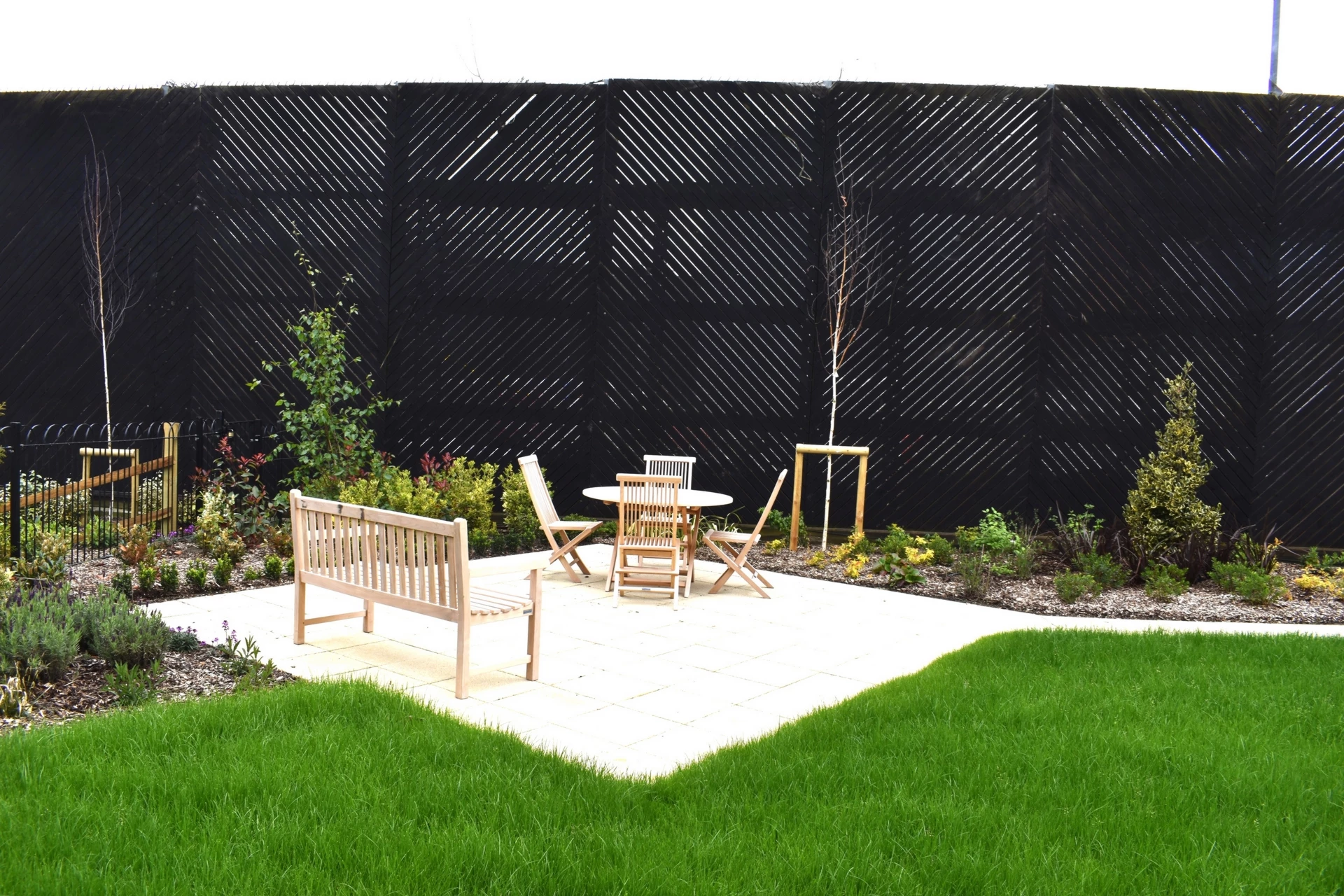 GARDEN ACCESSED FROM LOUNGE