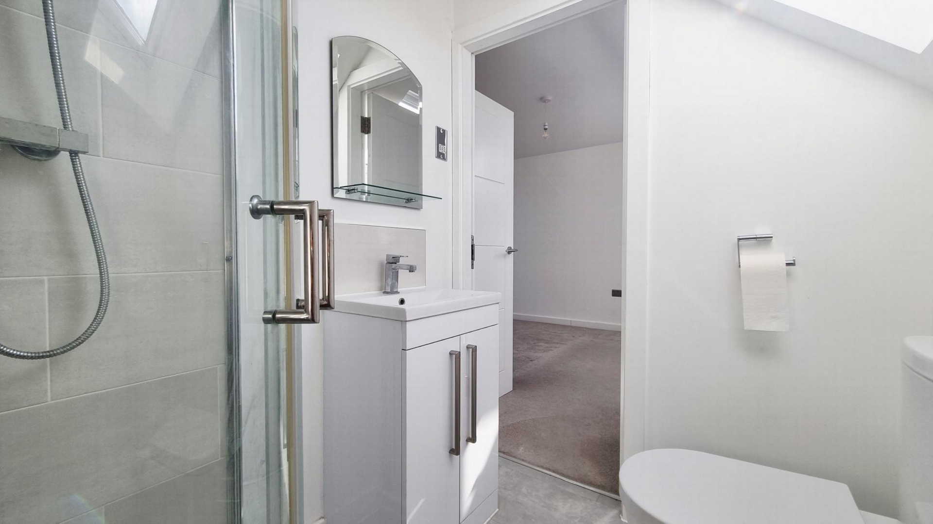 Top Floor Ensuite
