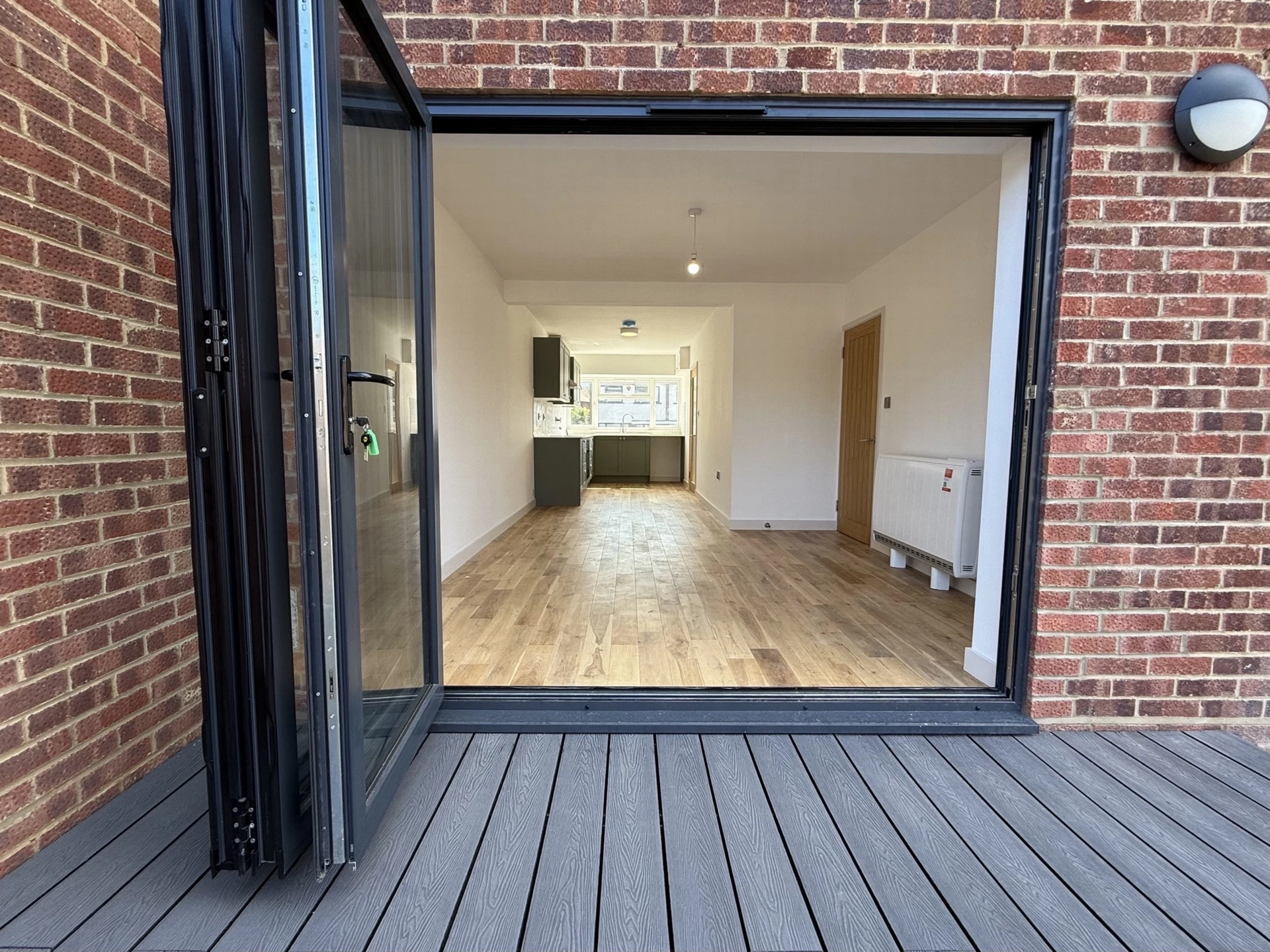 Bi-Fold Onto Decking