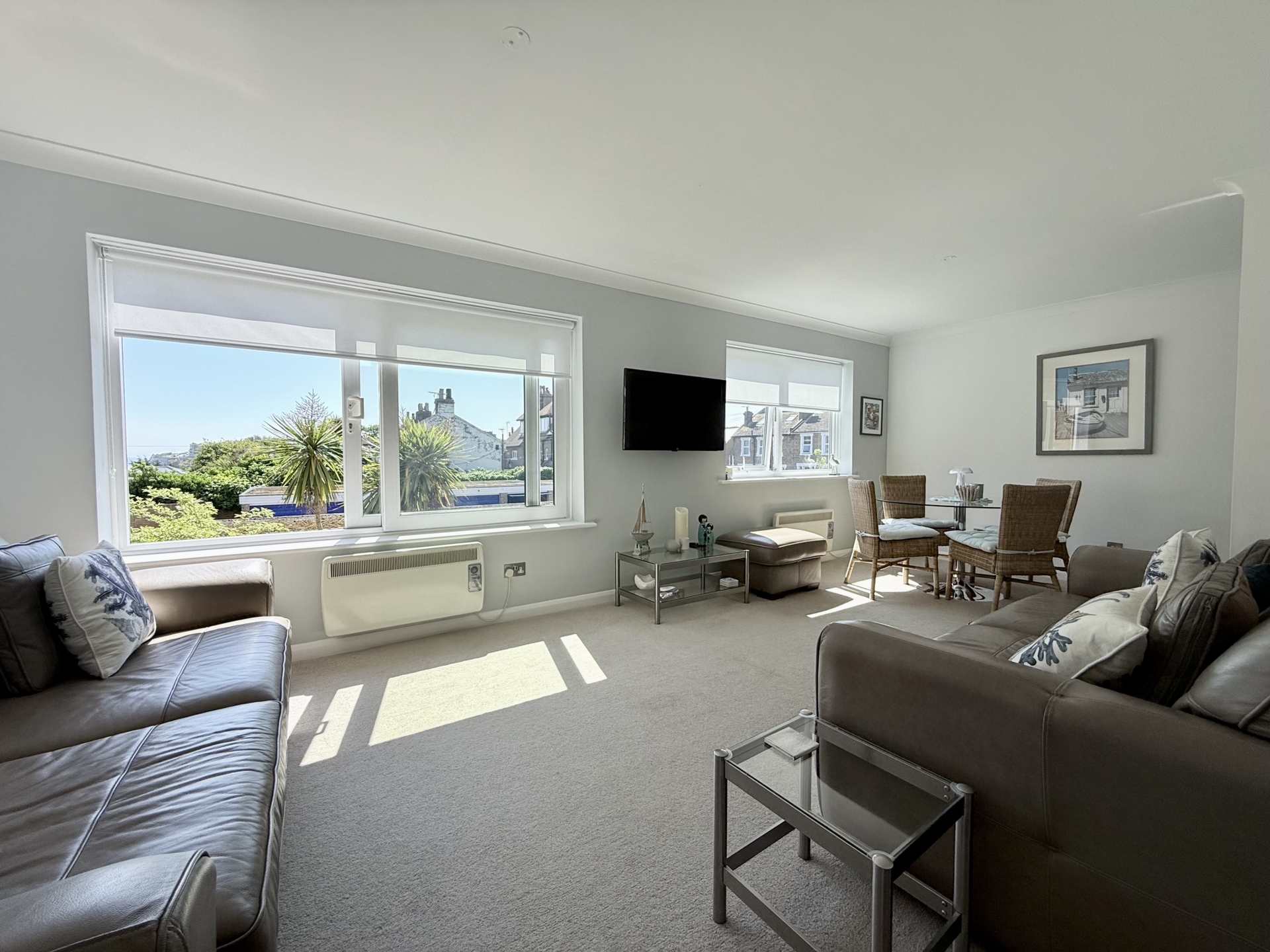 South Facing Open Plan Living