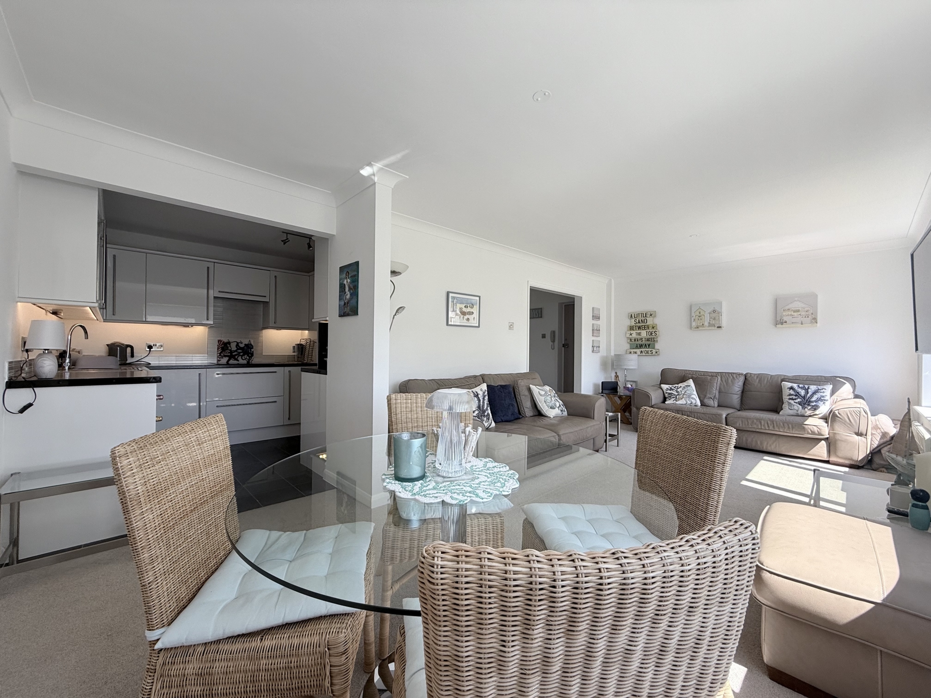 South Facing Open Plan Living