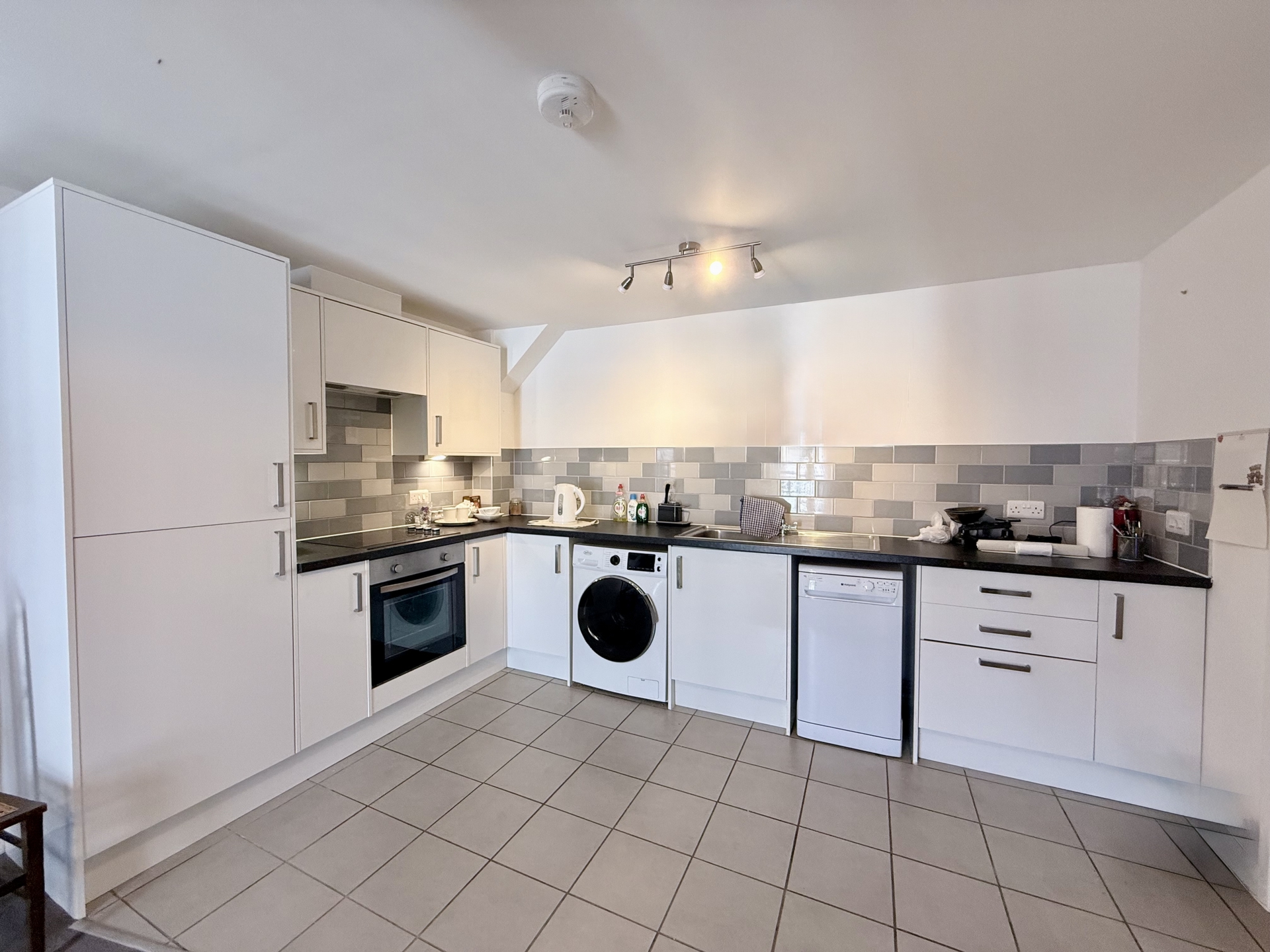 Lounge/Kitchen