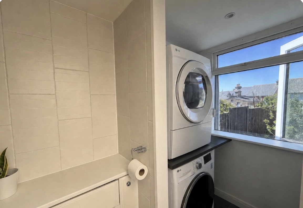 Donstairs Shower / Utility Room