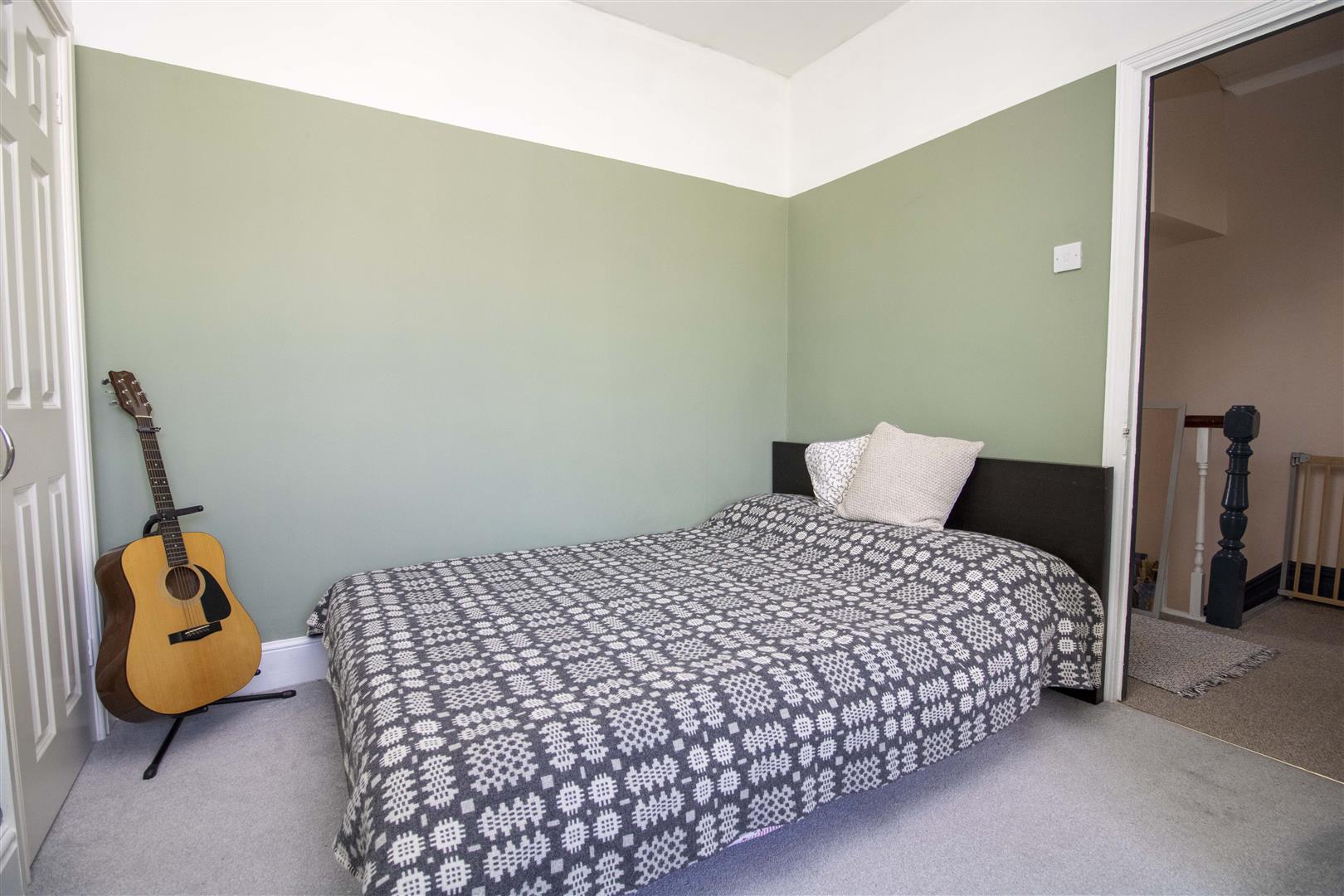 Bed 22.jpg