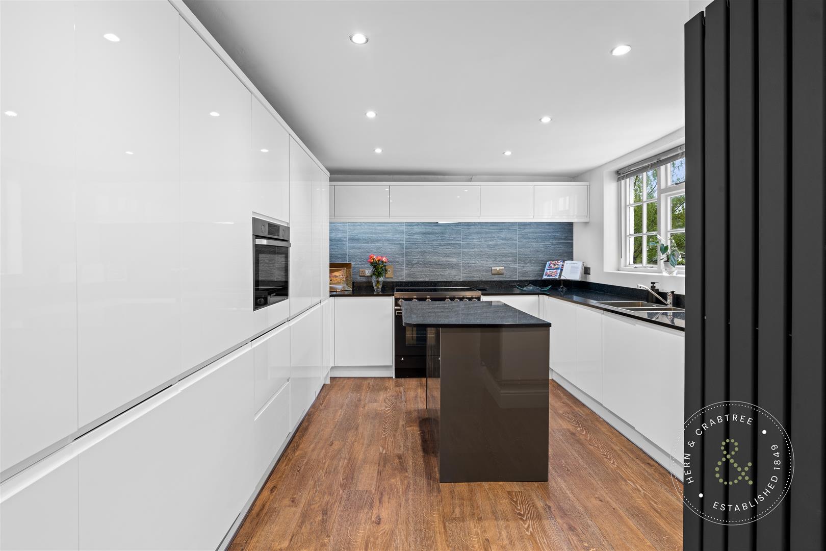 Property For Sale The Cathedral Green, Llandaff, CF5 2 Bedroom Flat