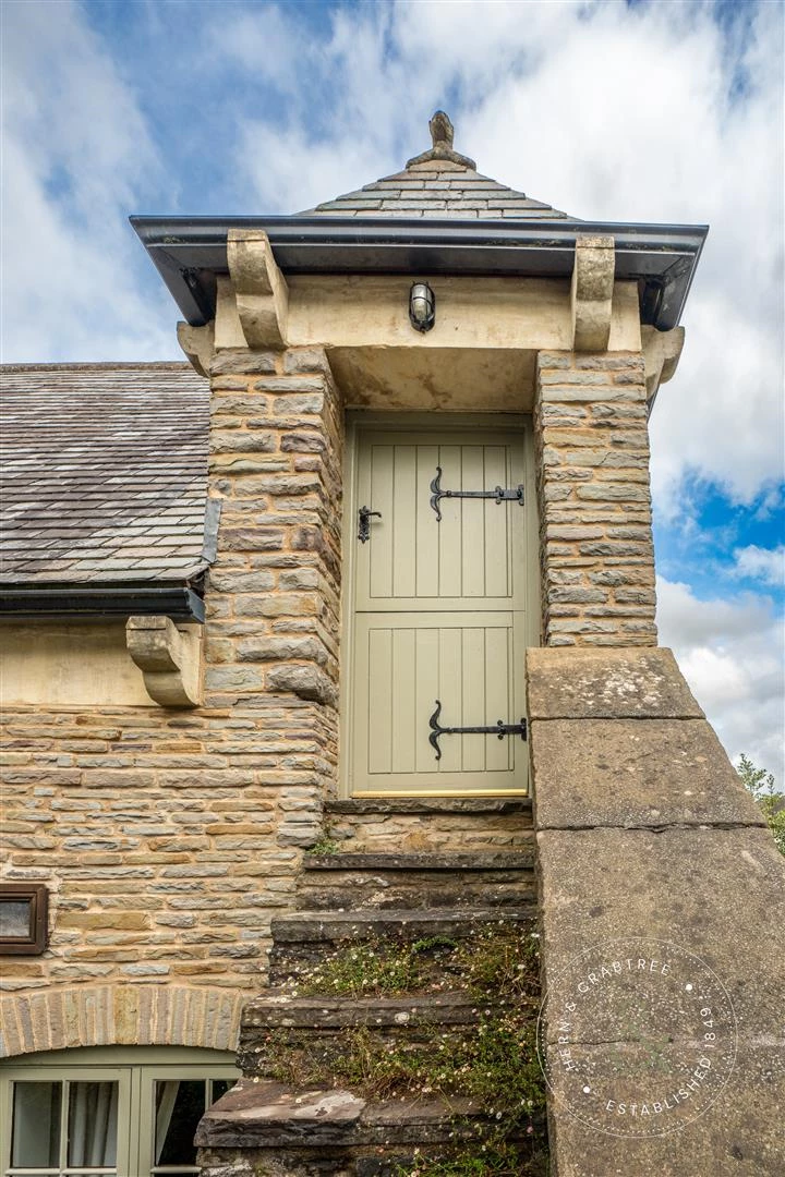 The Stables, Llandaff, Hern Crabtree (5).jpg