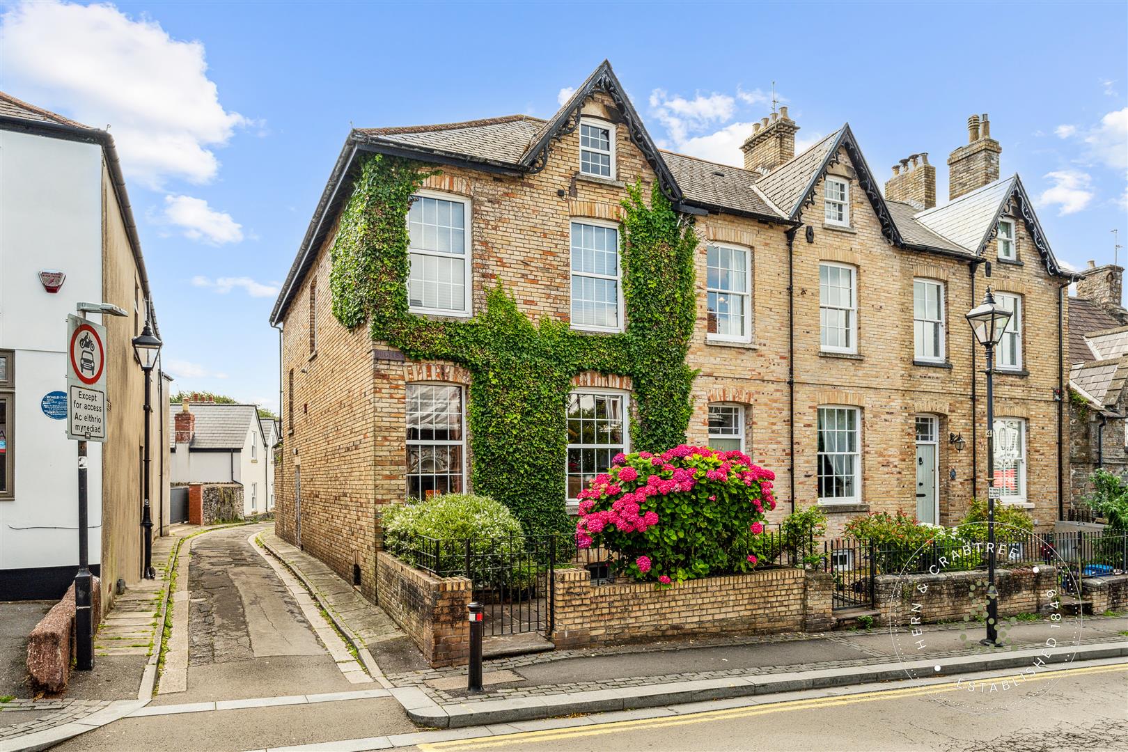 Brynteg House, High Street, Llandaff, Cardiff CF5 2DY
