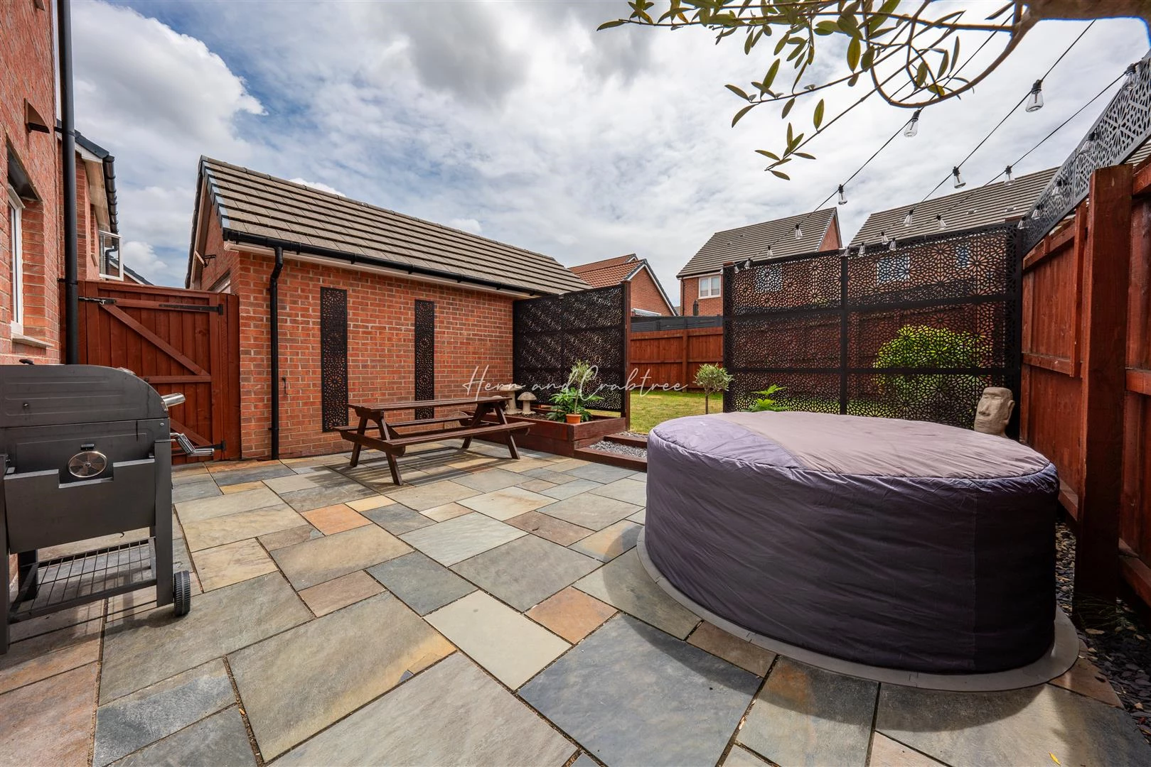 Gwern Close, St Lythans Park, HernCrabtree (13).jp