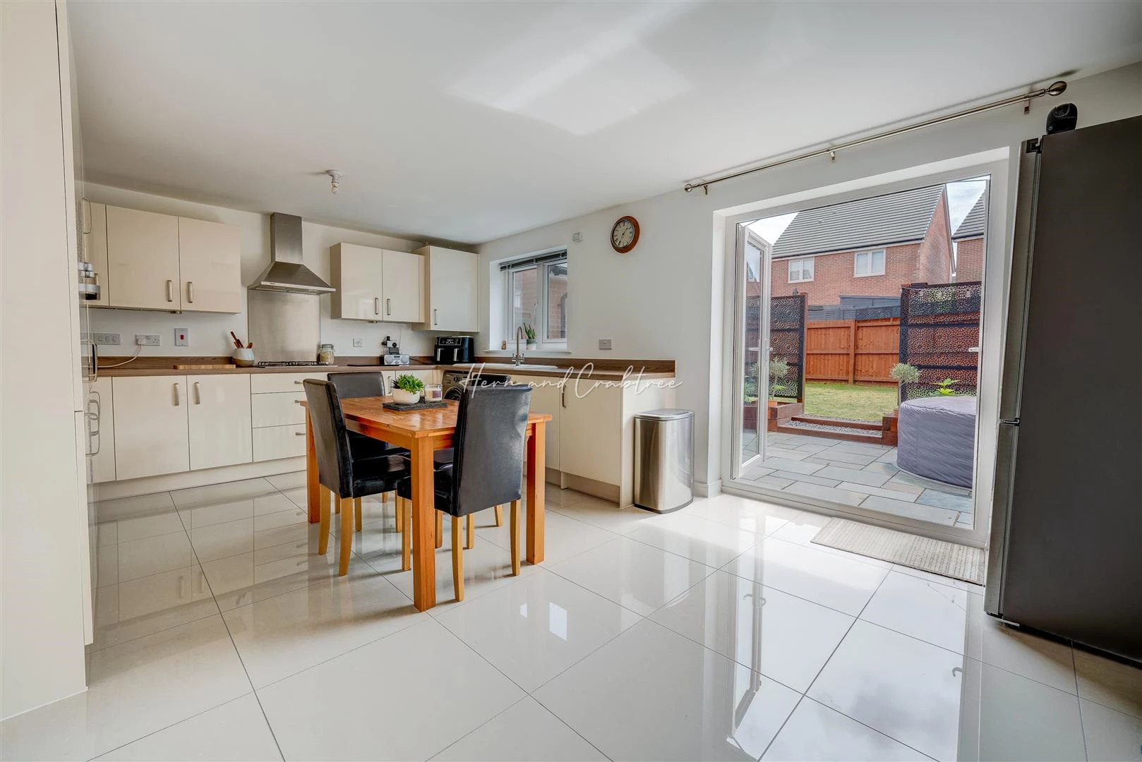 Gwern Close, St Lythans Park, HernCrabtree (20).jp