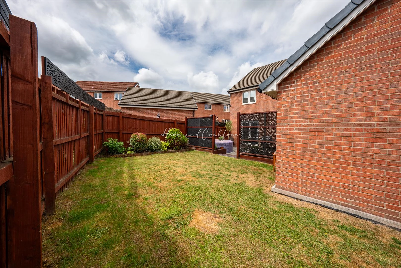 Gwern Close, St Lythans Park, HernCrabtree (15).jp