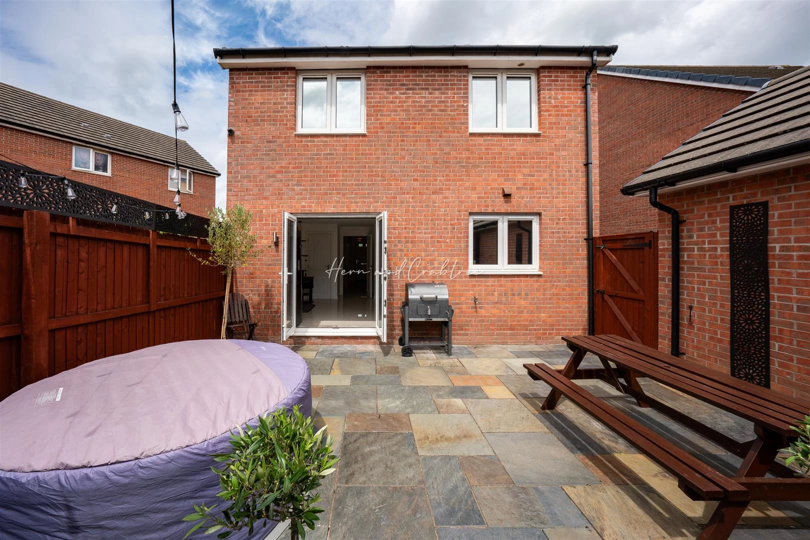 Gwern Close, St Lythans Park, HernCrabtree (22).jp