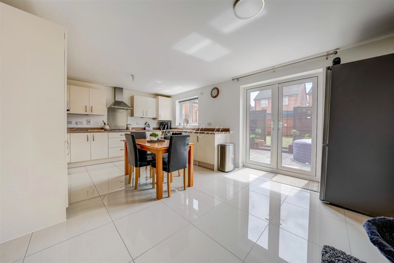 Gwern Close, St Lythans Park, HernCrabtree (32).jp