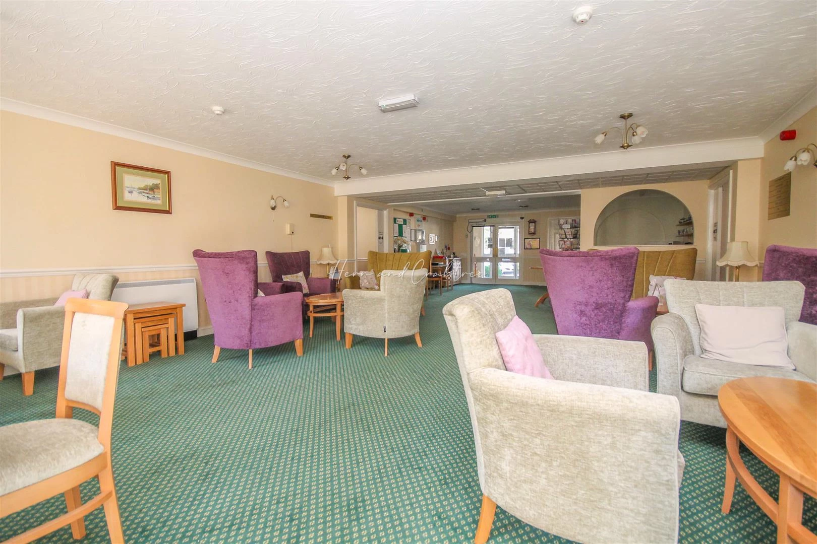 Mclay Court, HernCrabtree, Communal (3).jpg