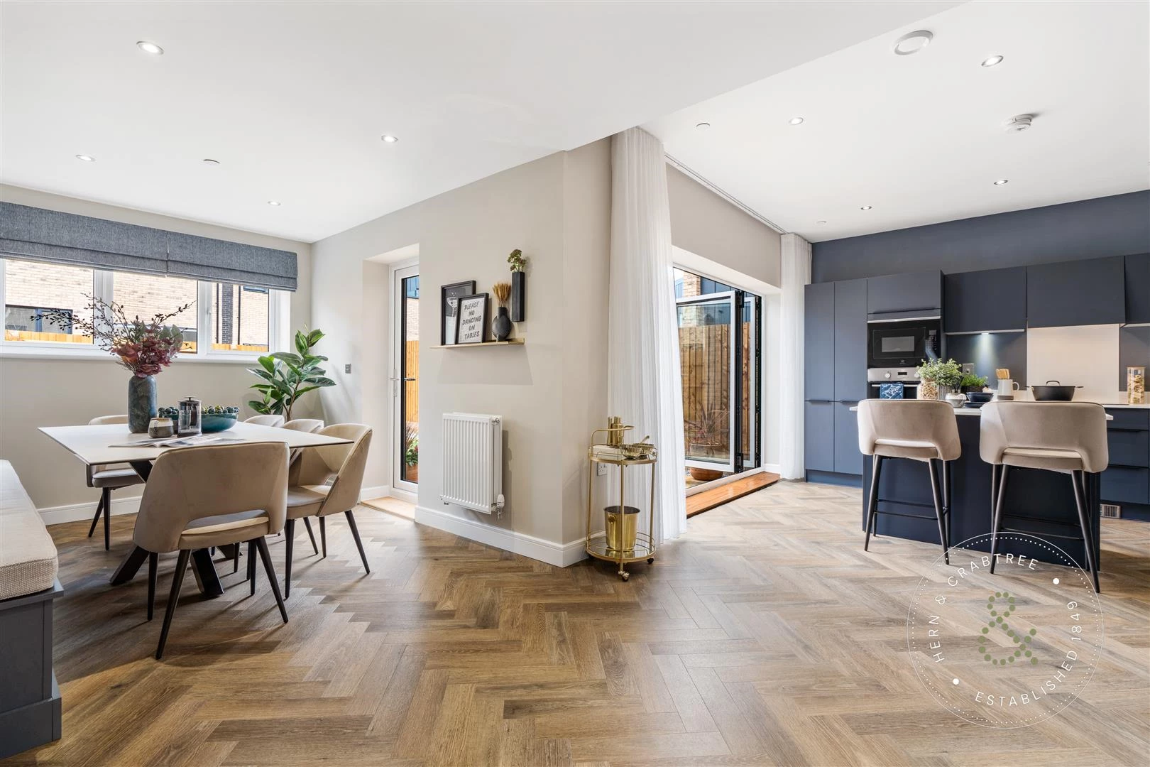 The Dale. HC. Int (14).jpg