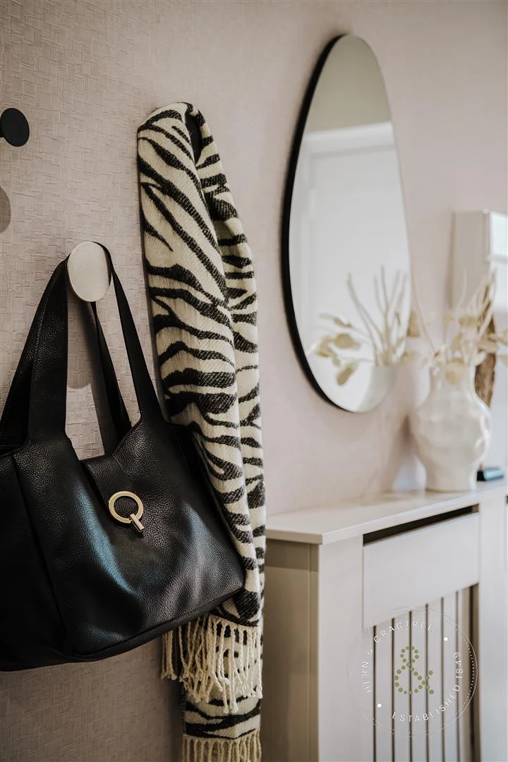 The Dale. HC. details (13).jpeg