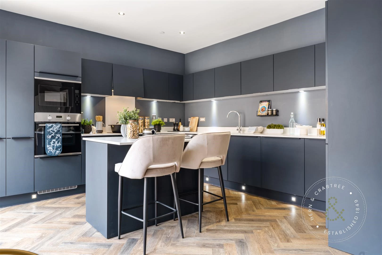 The Dale. HC. Int (7).jpg