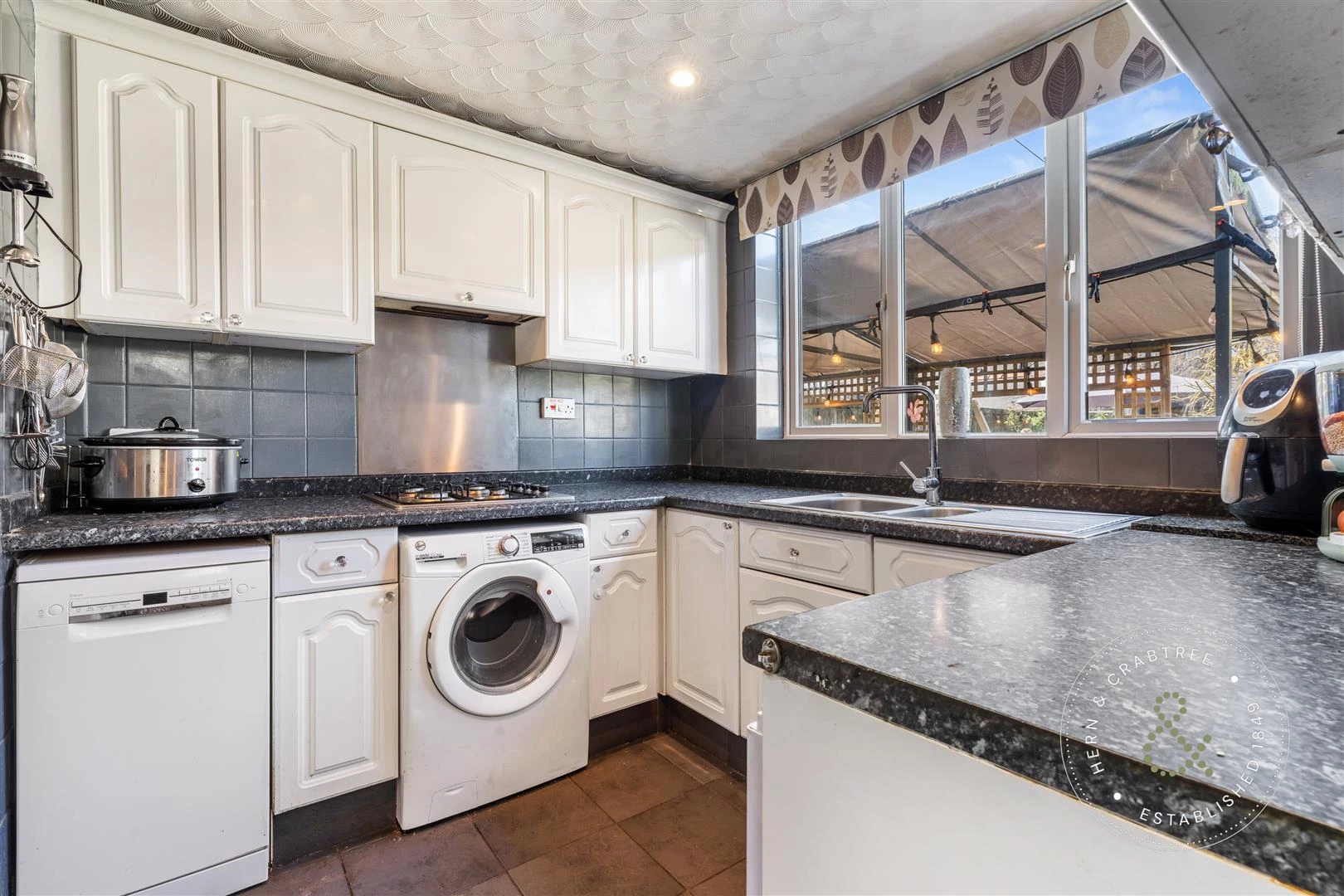 Bishops Walk, Llandaff (28).jpg