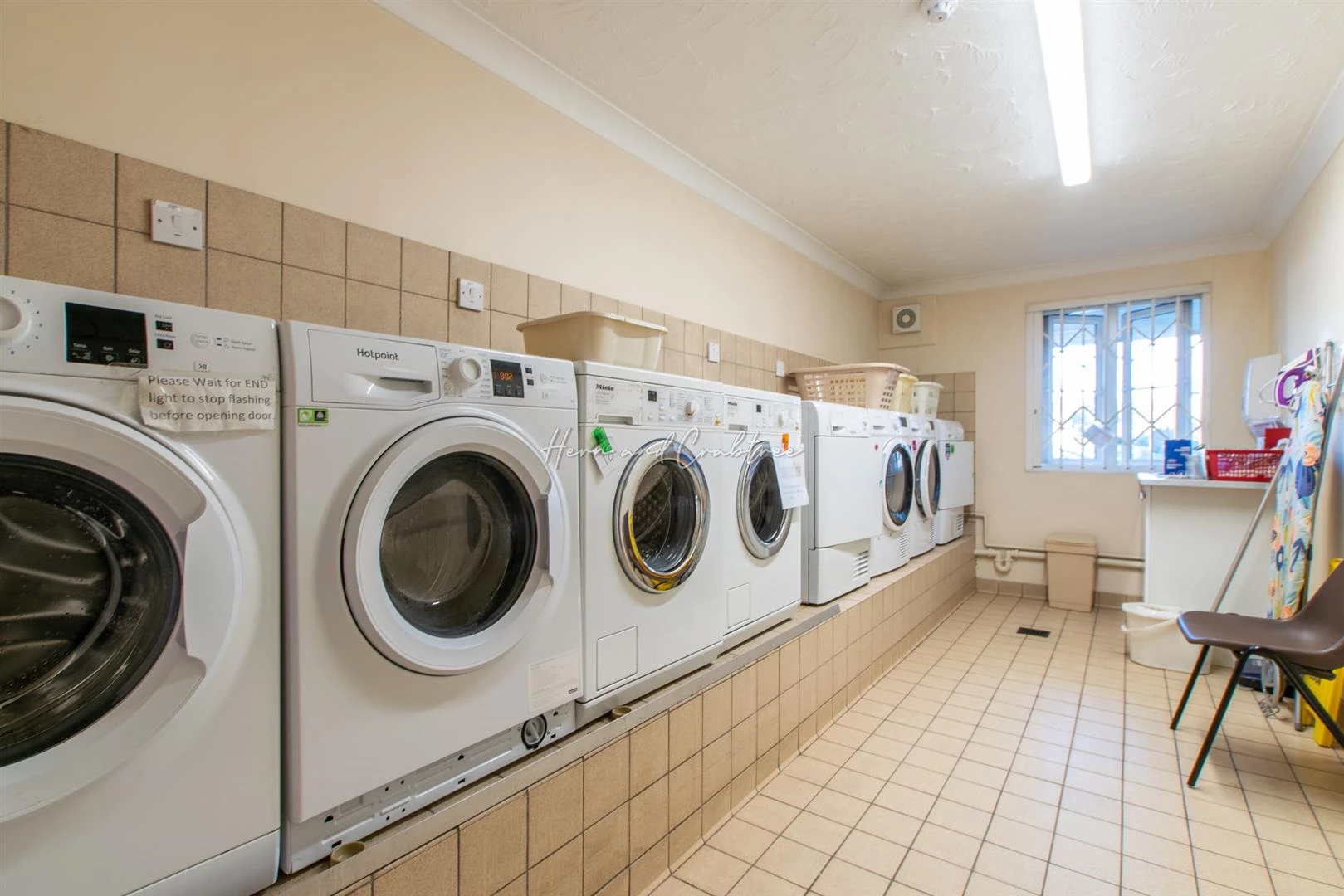 Hern_Crabtree_-70 laundry room.jpg