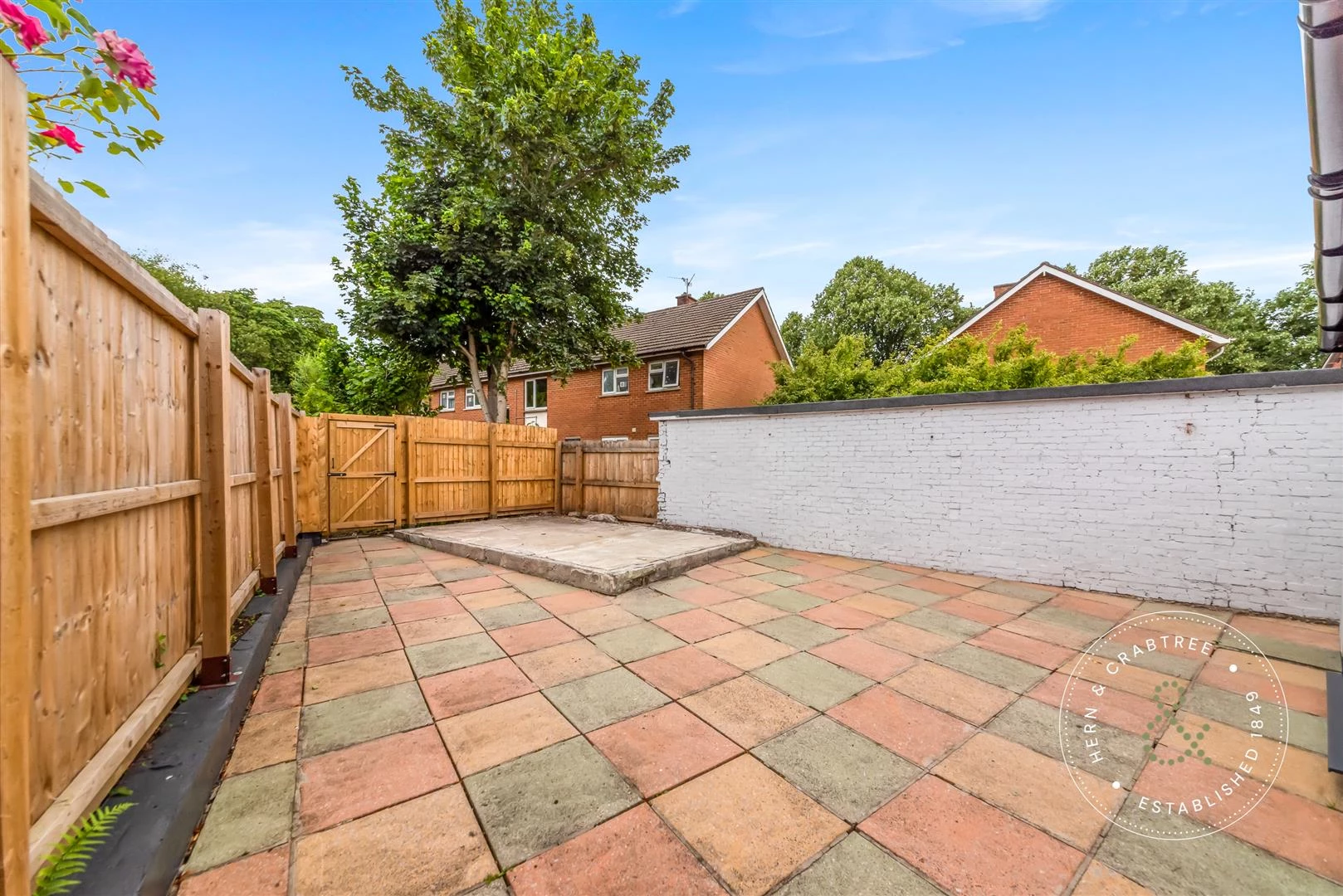 Holly-Terrace-New-02.jpg