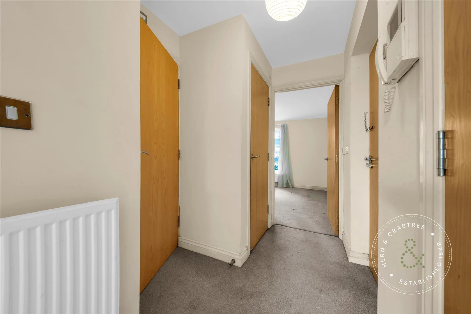 Clive-Hall-Court-04.jpg